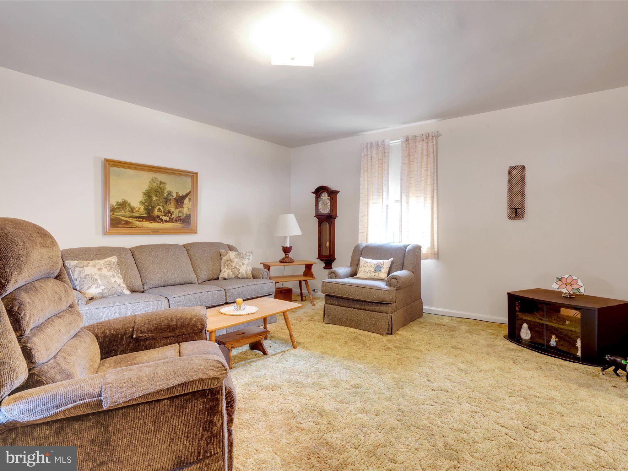 YORKVILLE - Residential