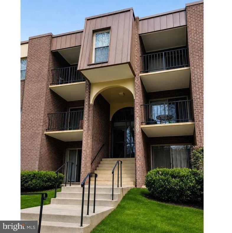 WOODBURN VILLAGE - Residential