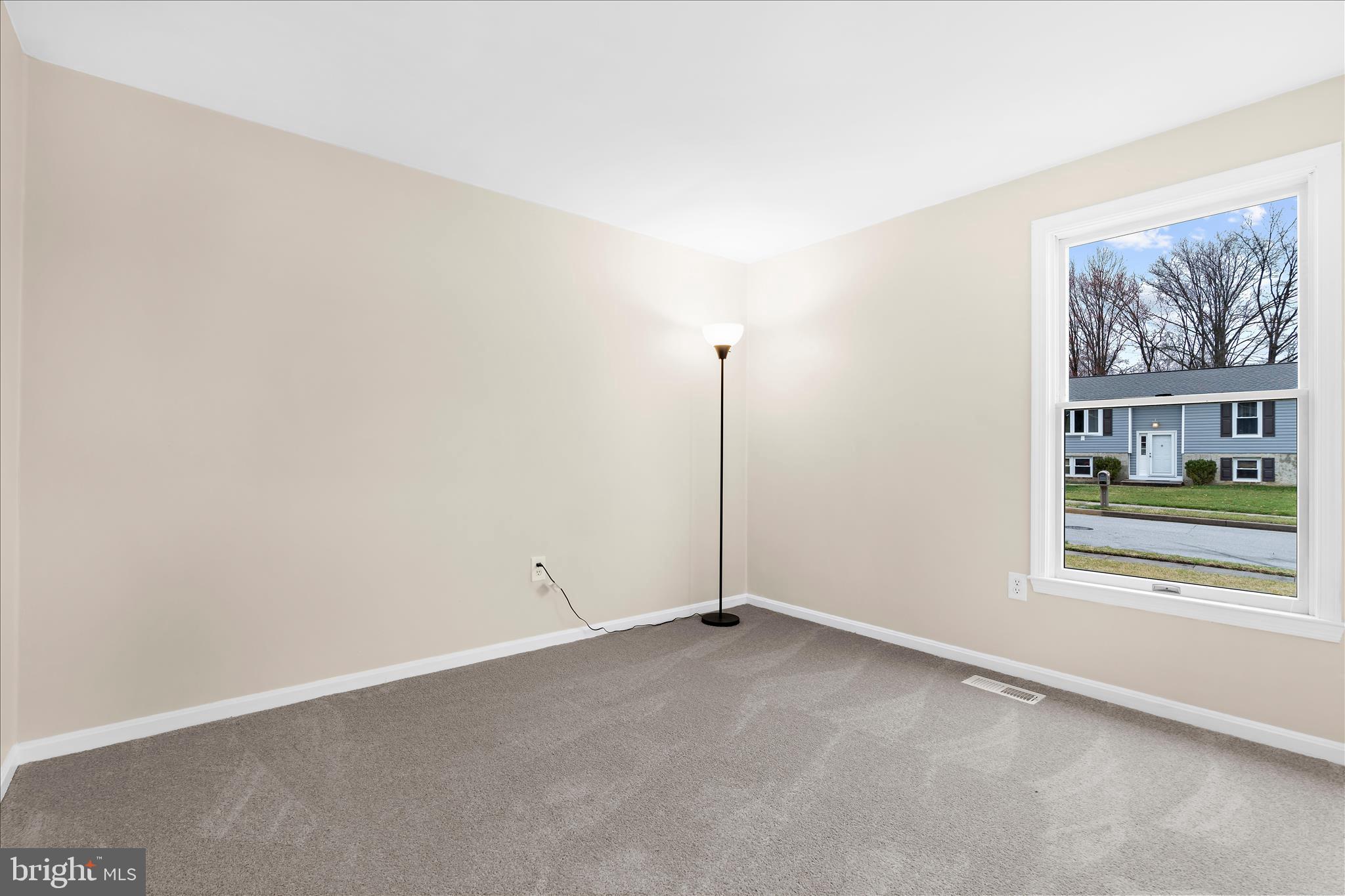 GOLDEN ACRES - Residential