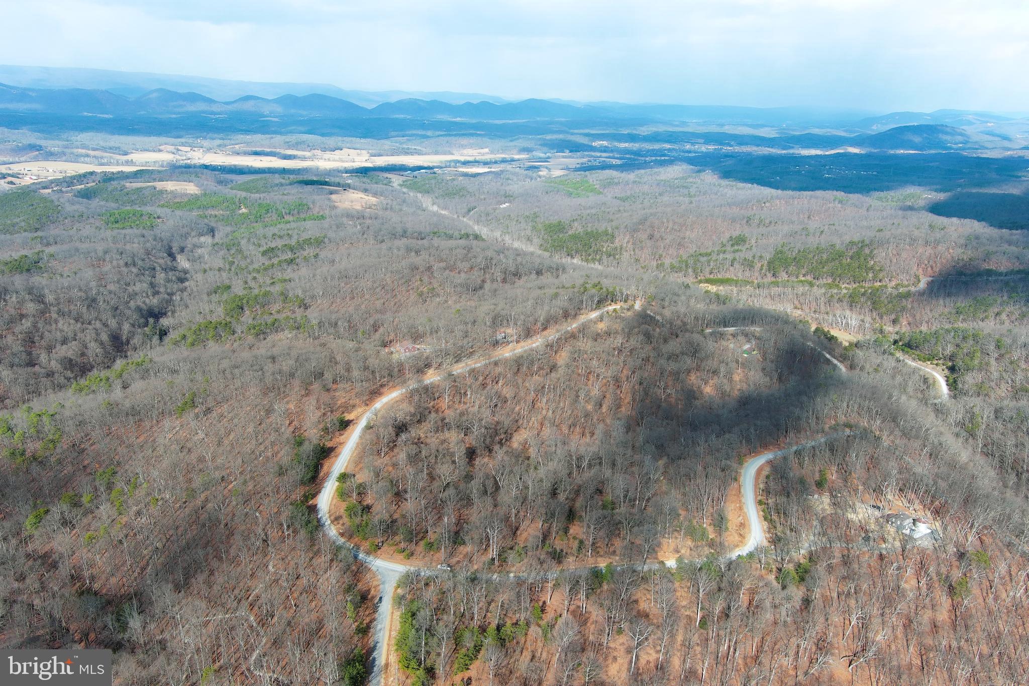 BLUFFS ON THE POTOMAC - Land