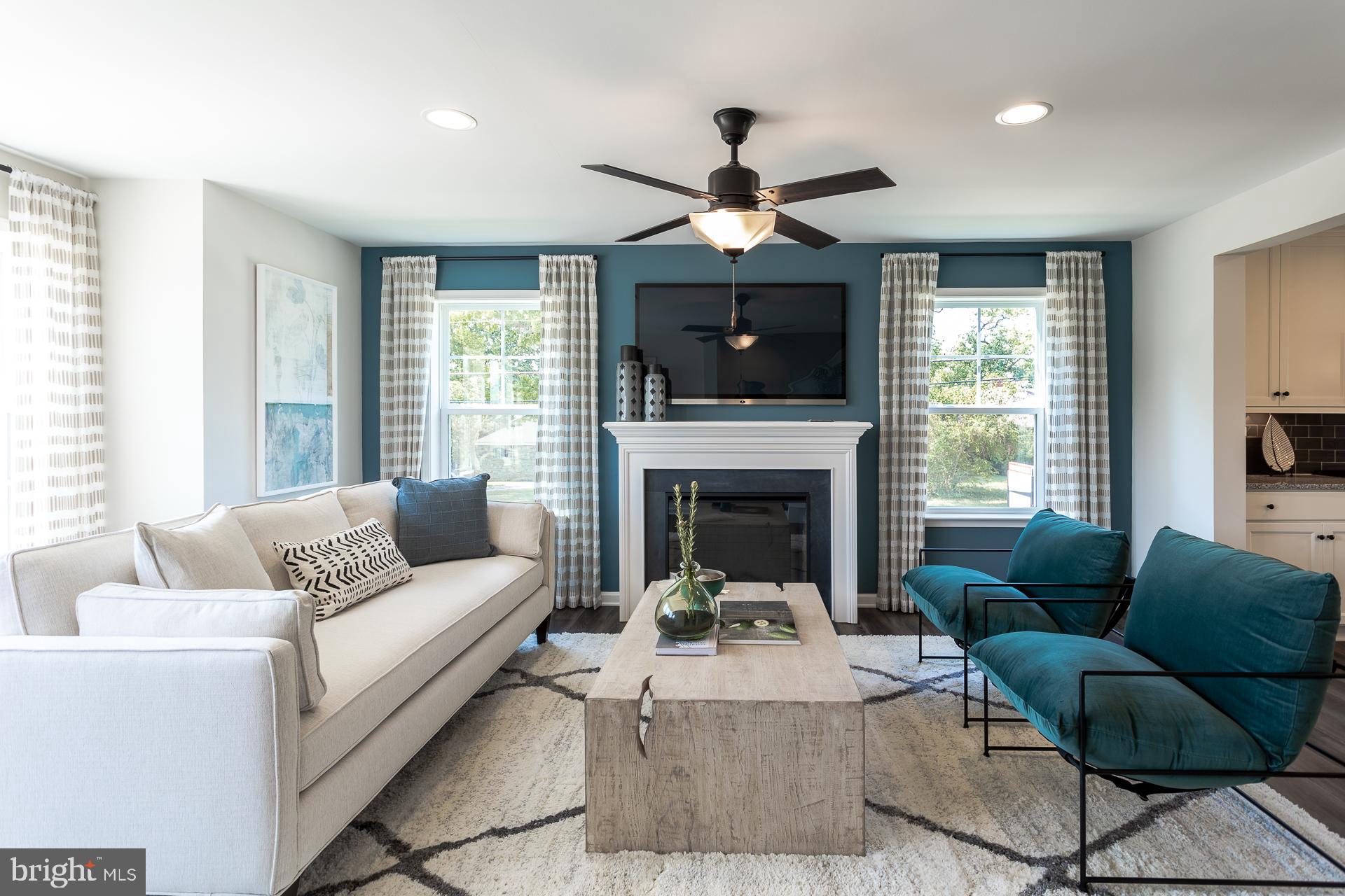KING'S CROSSING - Residential