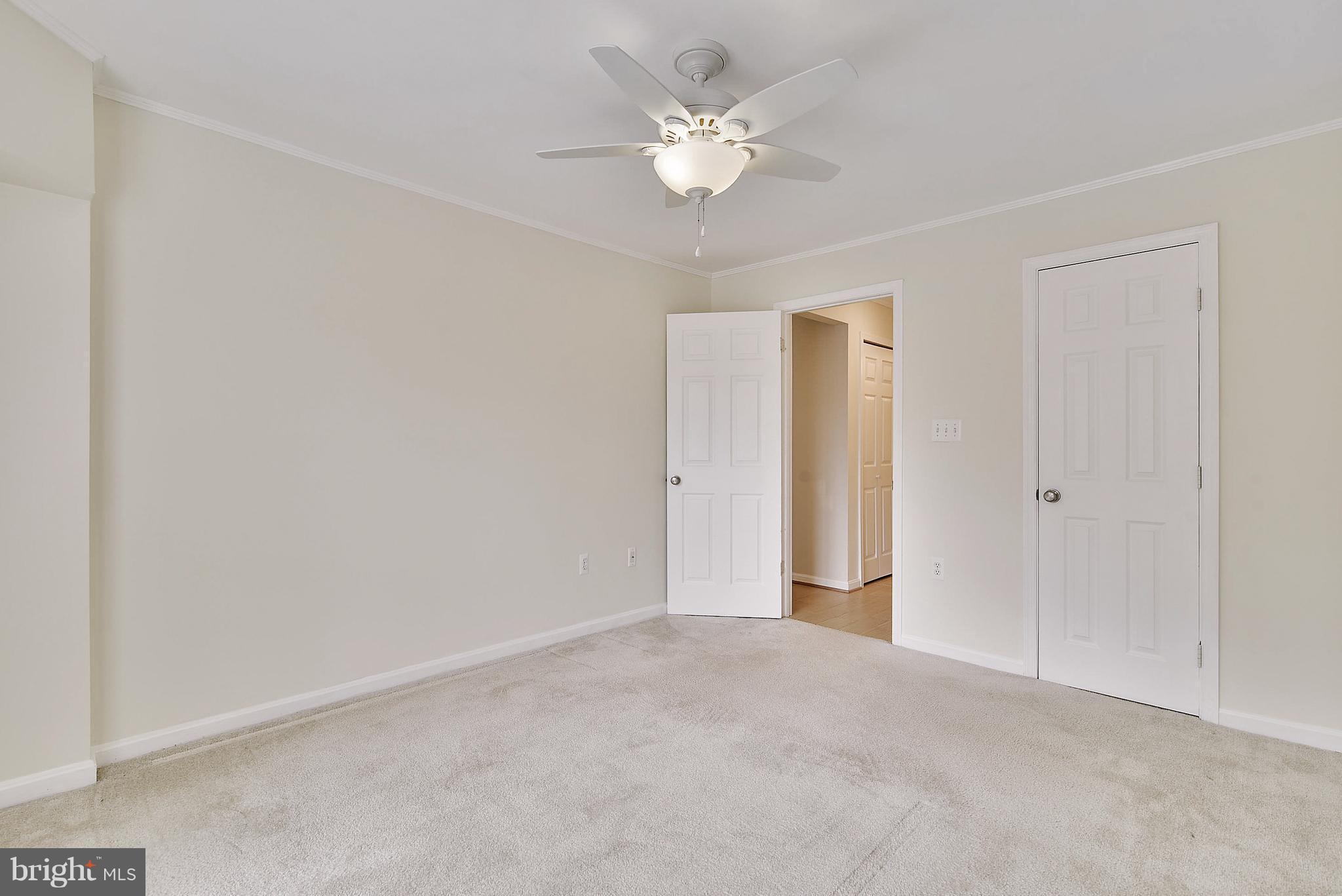 VICTORIA CROSSINGS AT MANCHESTER LAKES - Residential Lease
