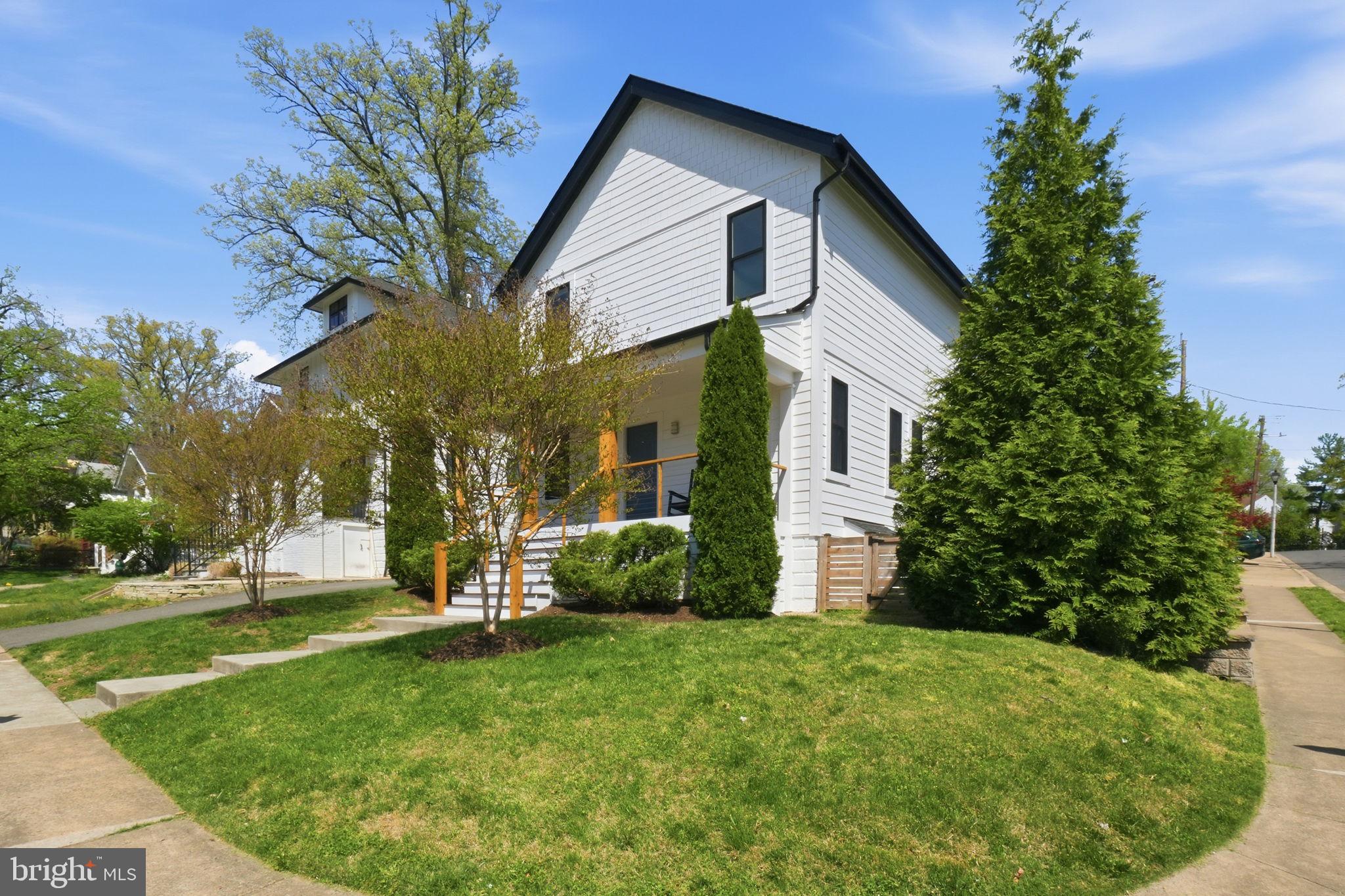 CLARENDON - Residential