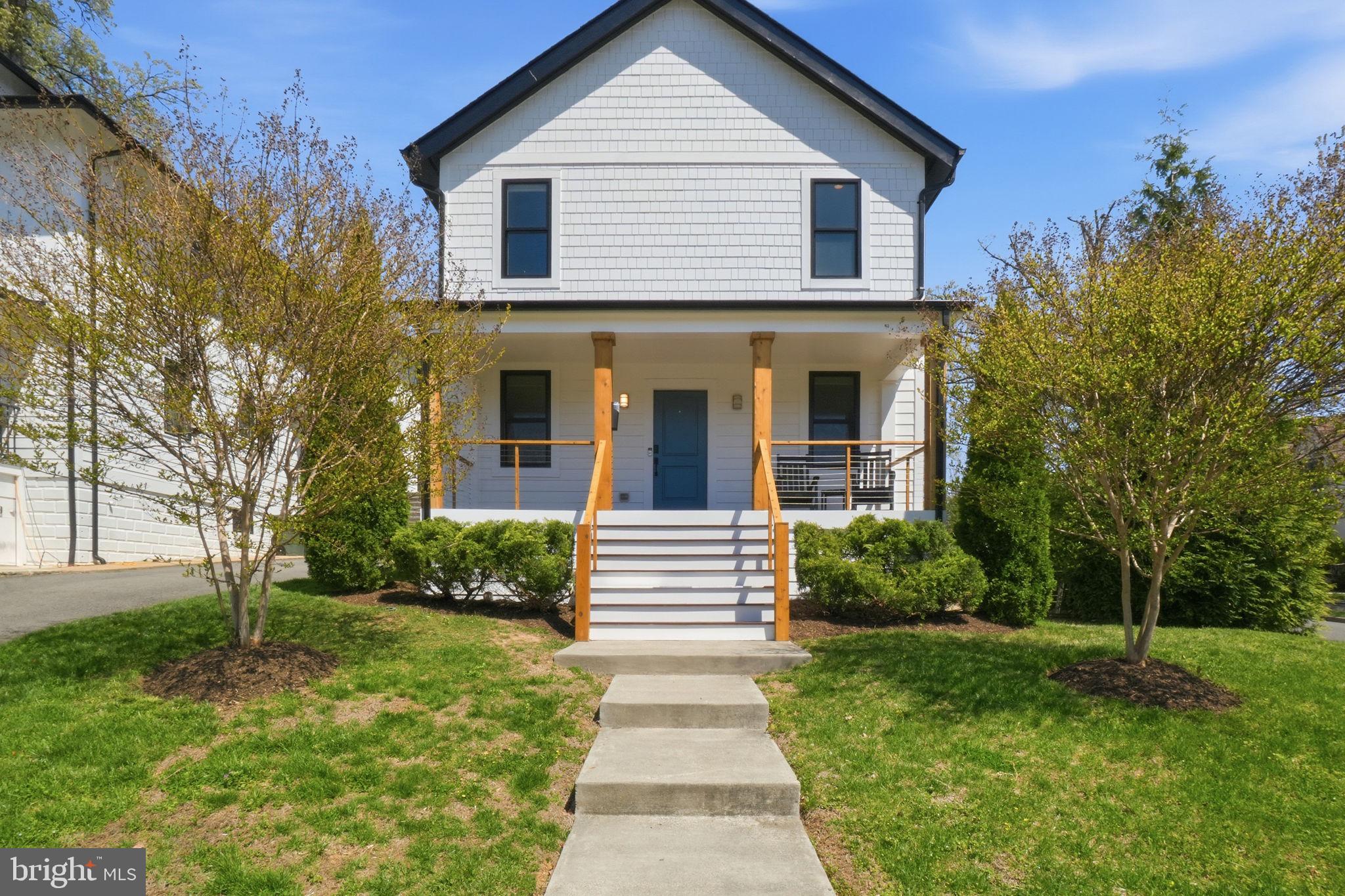 CLARENDON - Residential