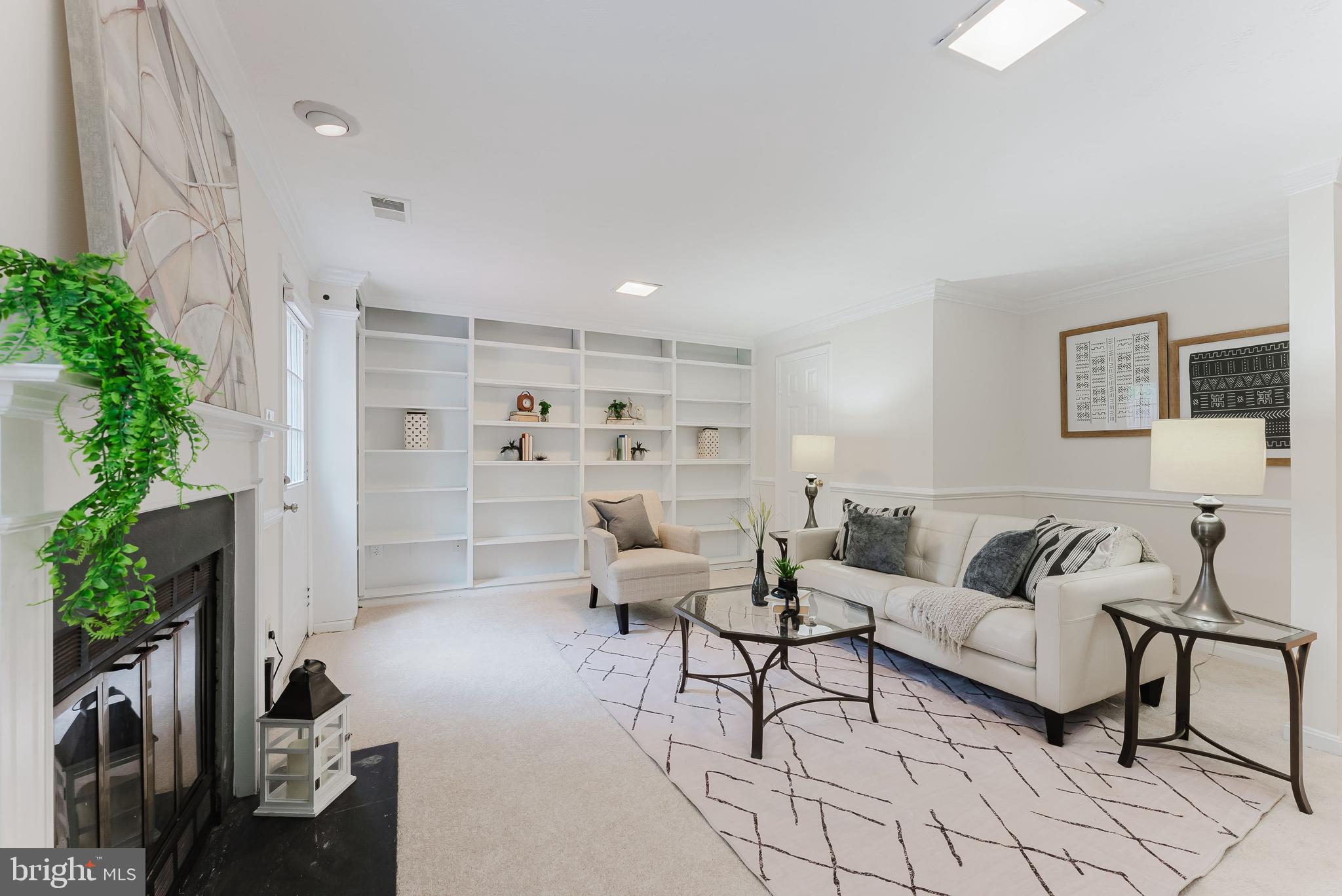 CAROLINE OAKS - Residential