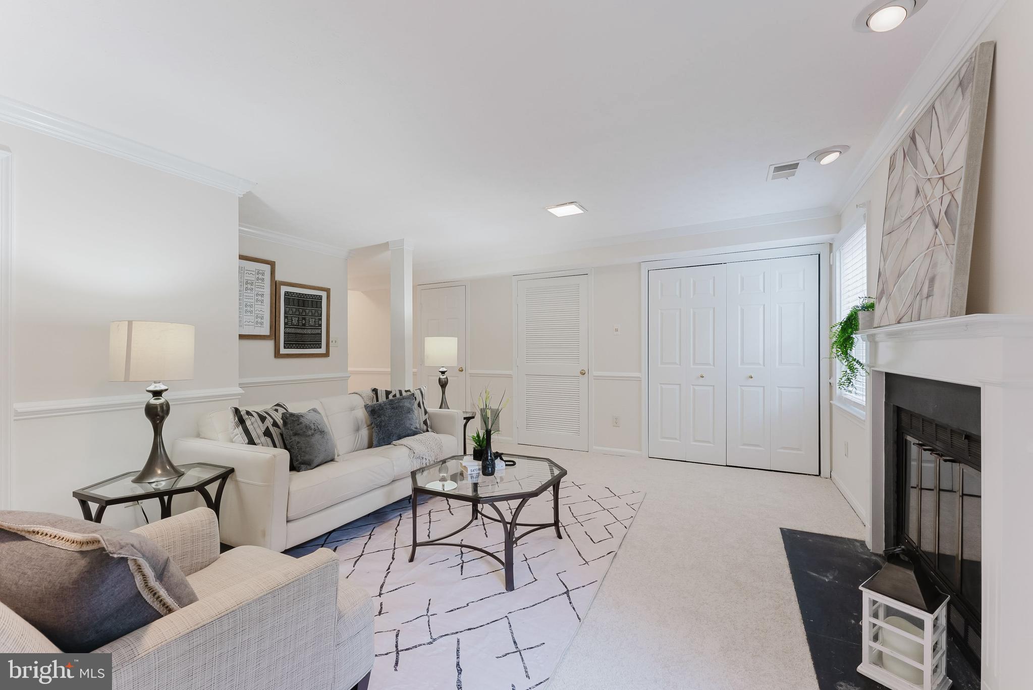CAROLINE OAKS - Residential
