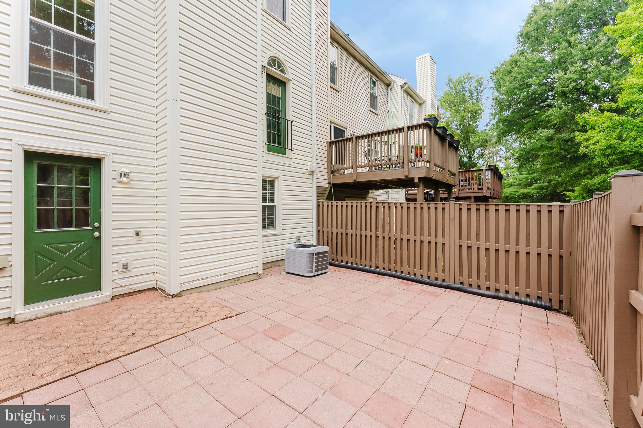 CAROLINE OAKS - Residential