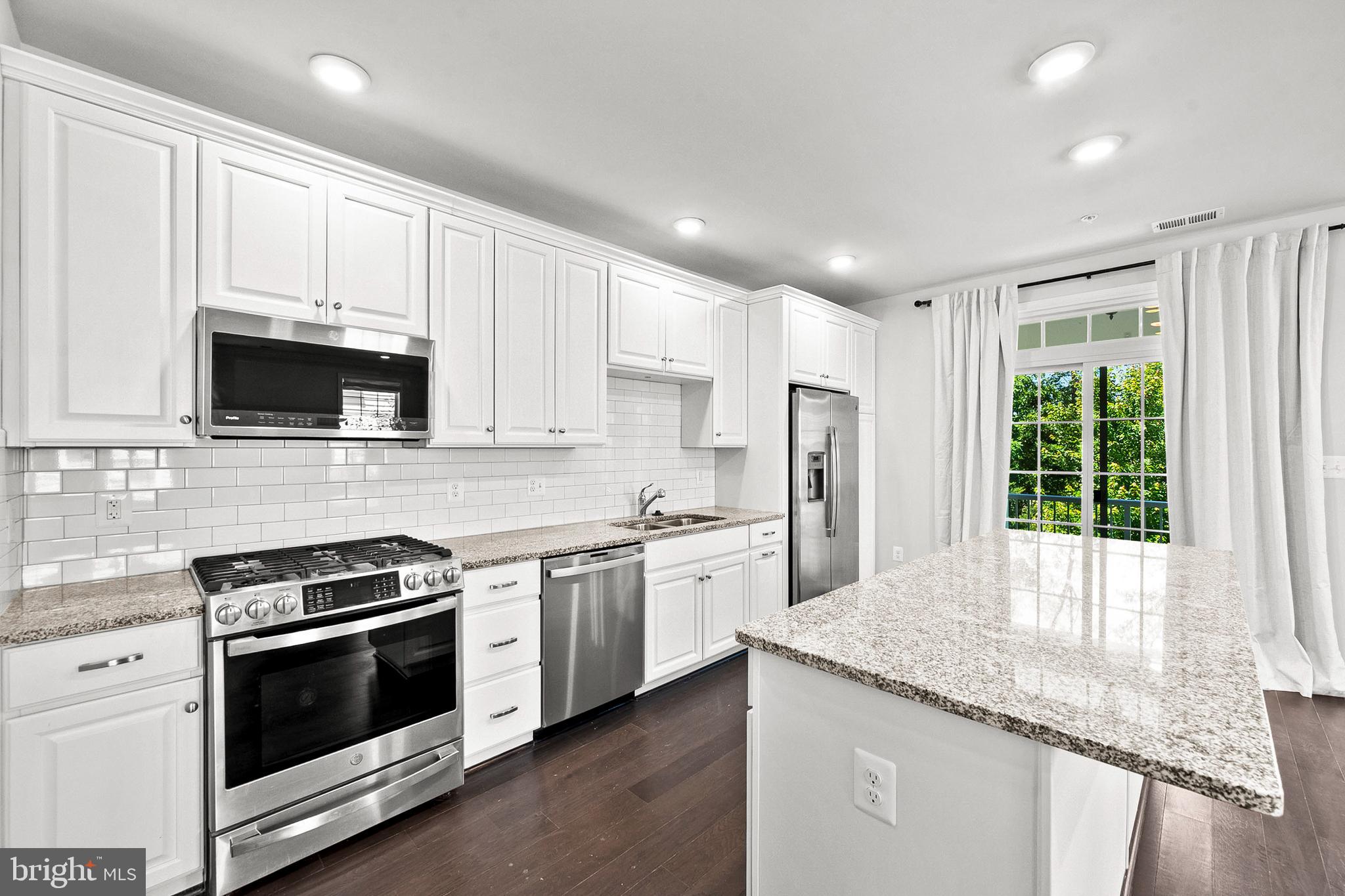 RIDGES AT LOUDOUN VALLEY - Residential