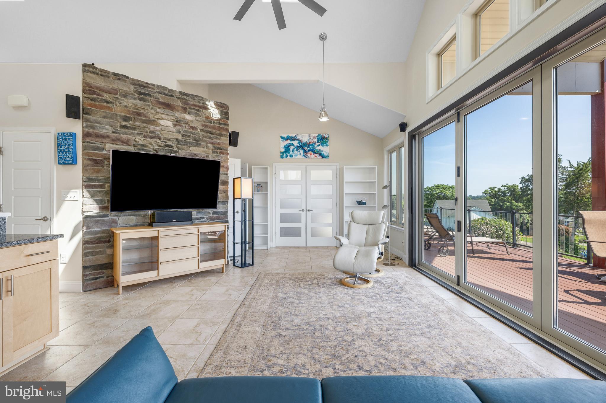 STONEWALL ESTATES - Residential