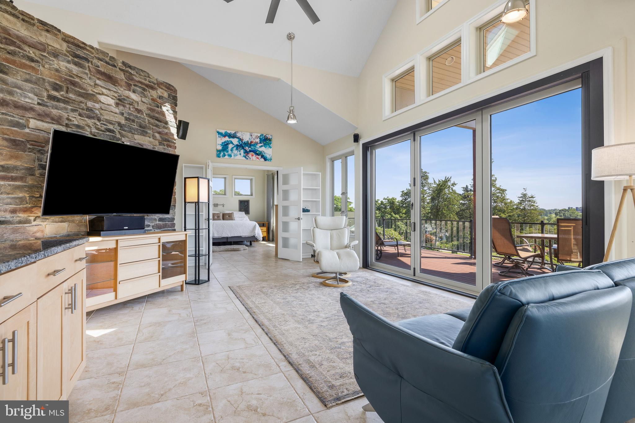 STONEWALL ESTATES - Residential