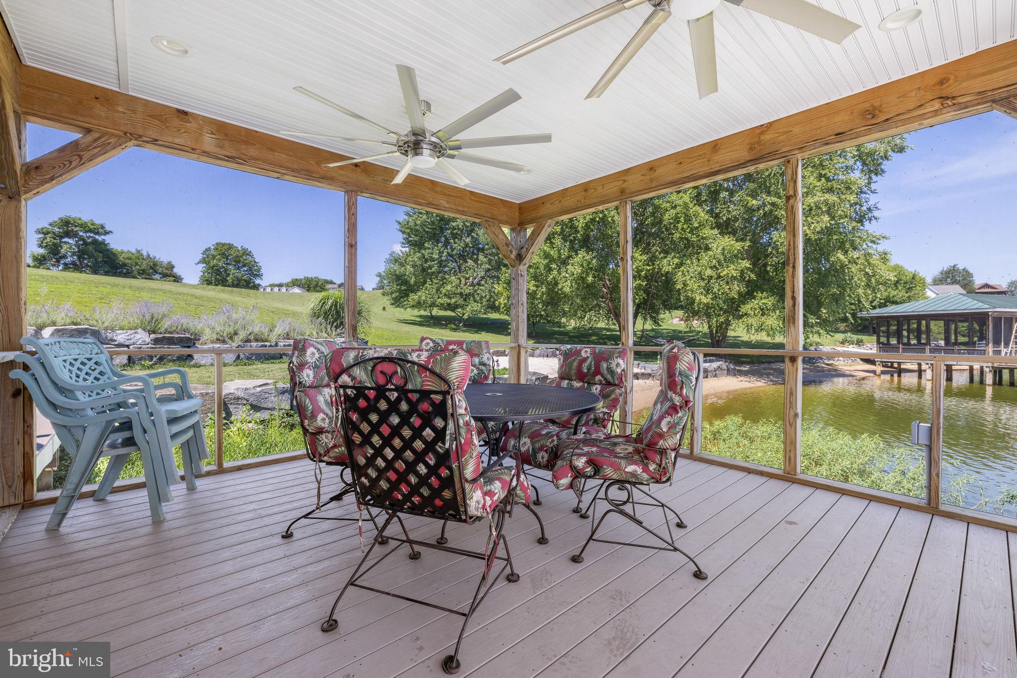 STONEWALL ESTATES - Residential