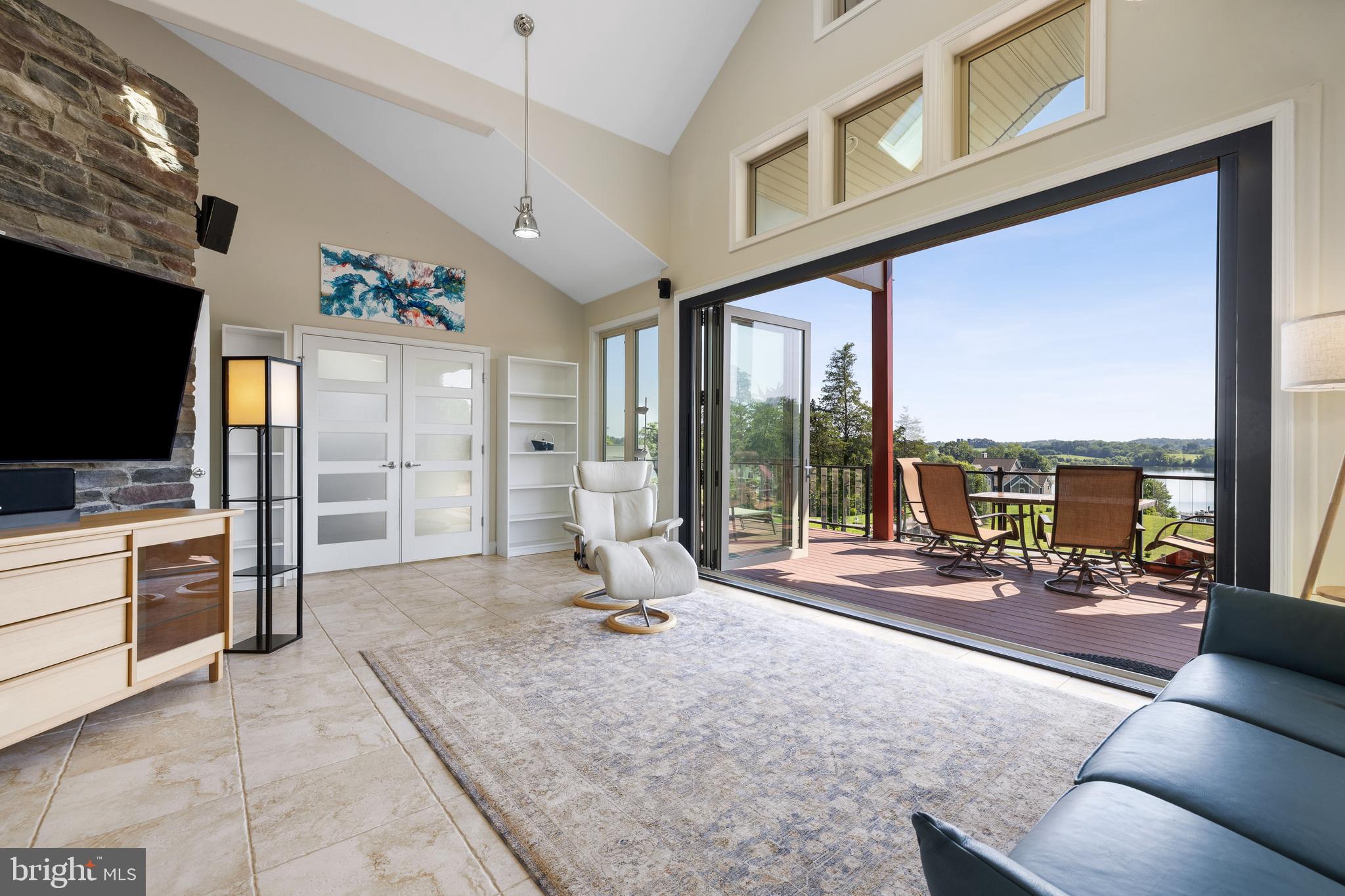 STONEWALL ESTATES - Residential