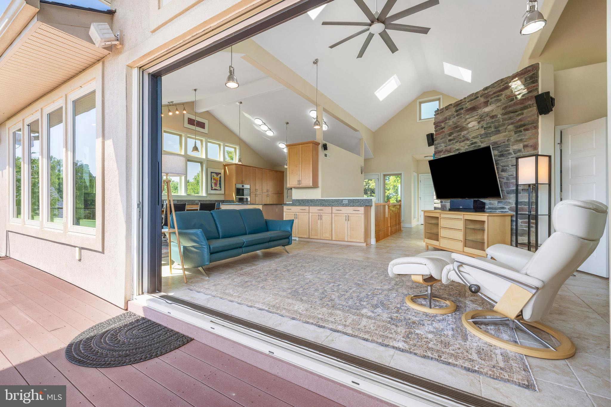 STONEWALL ESTATES - Residential