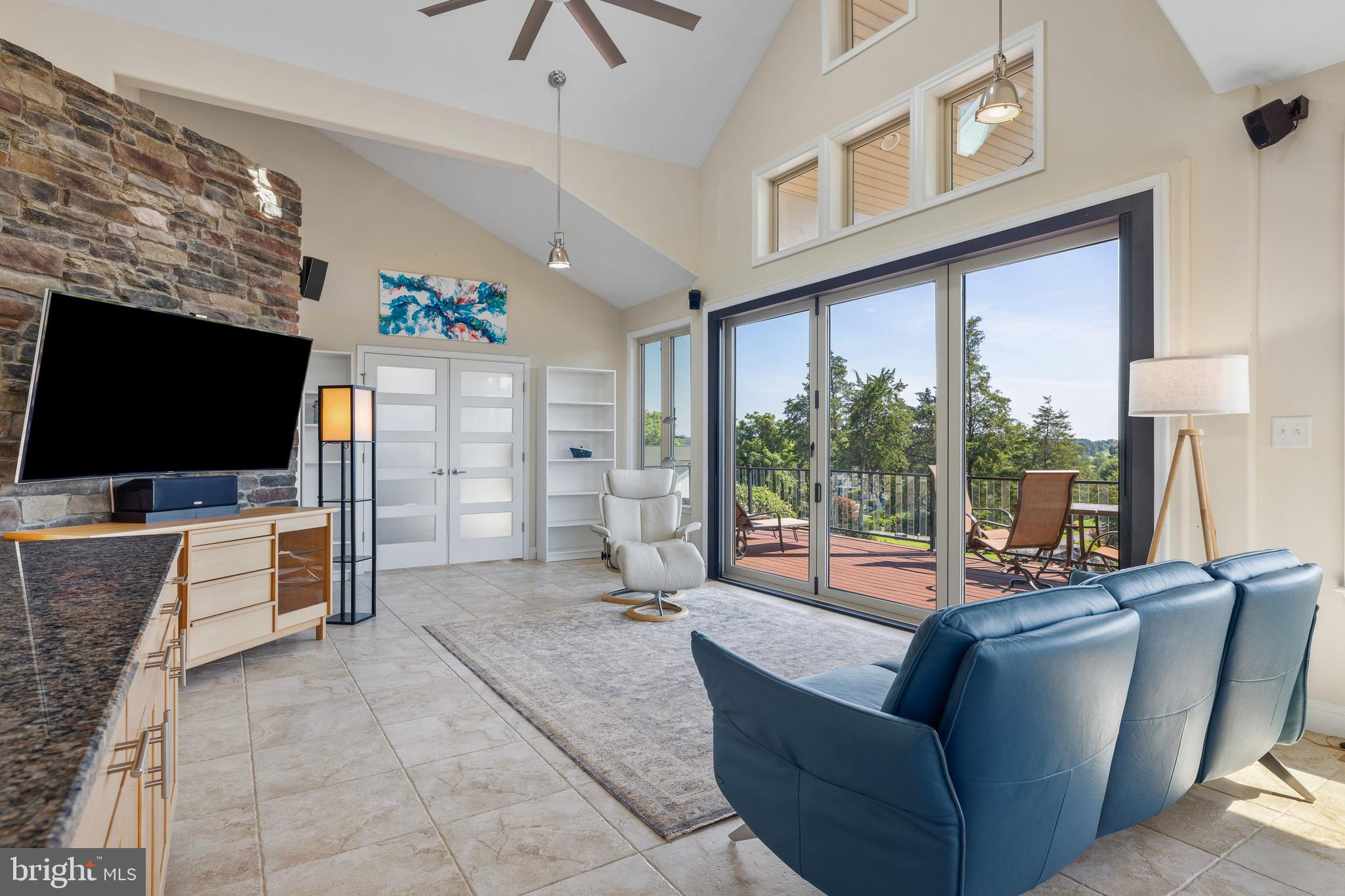 STONEWALL ESTATES - Residential