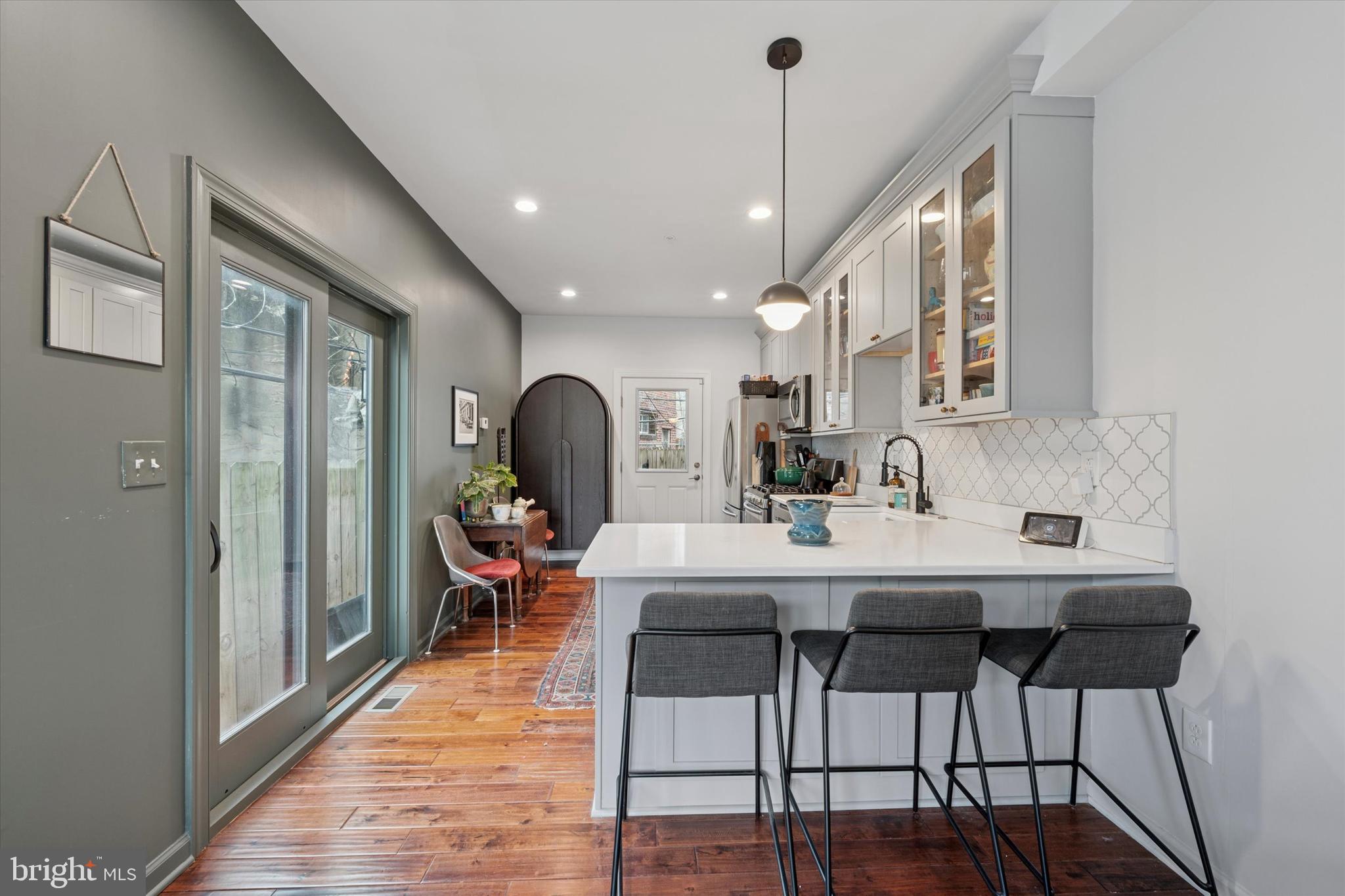 POINT BREEZE - Residential Lease