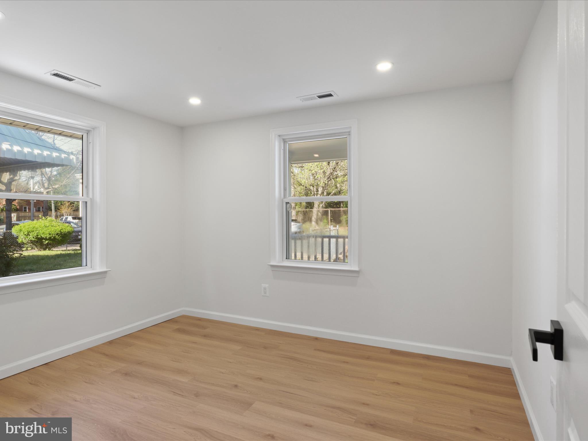 JOHNSONS HILL - Residential