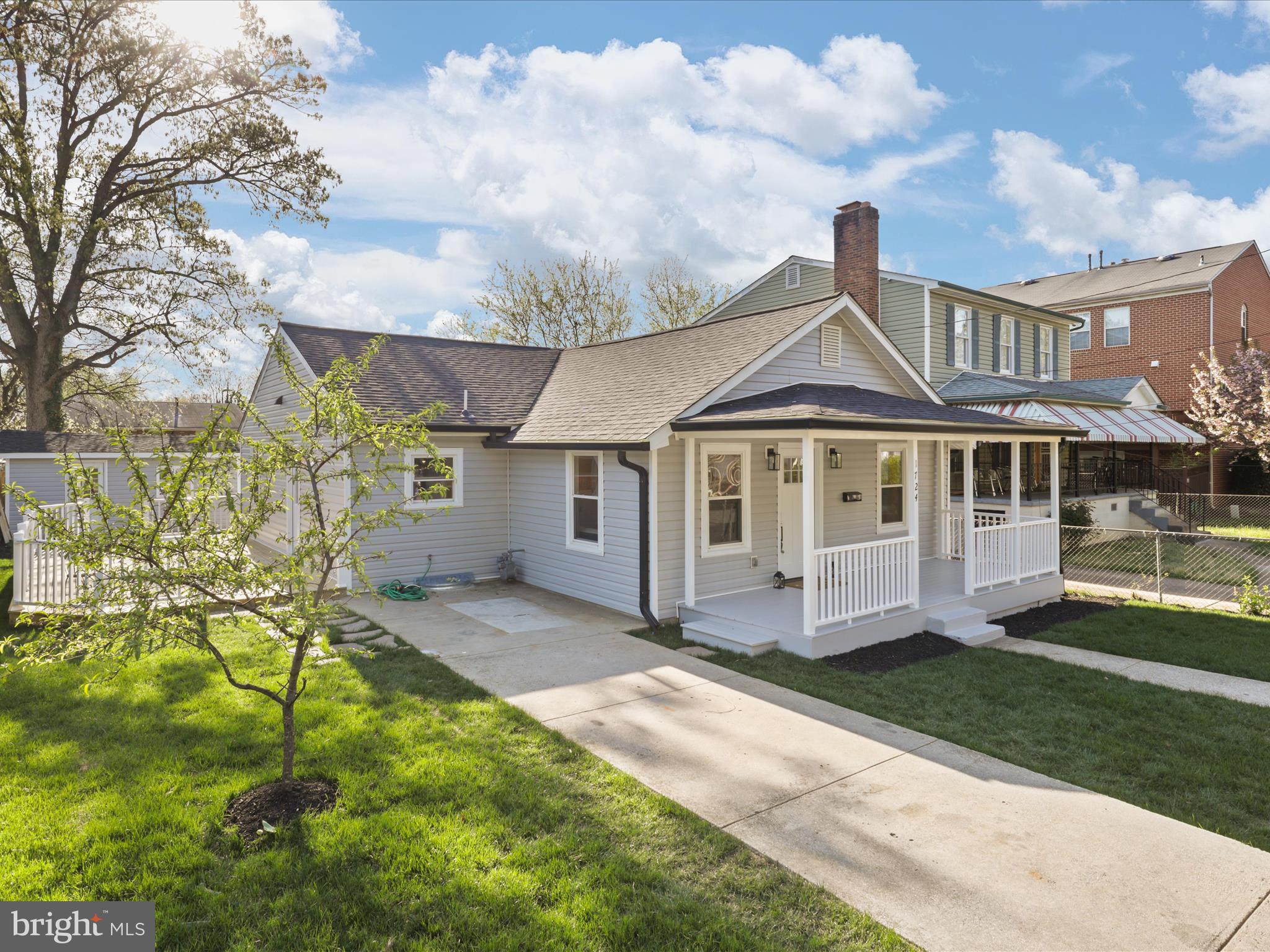 JOHNSONS HILL - Residential