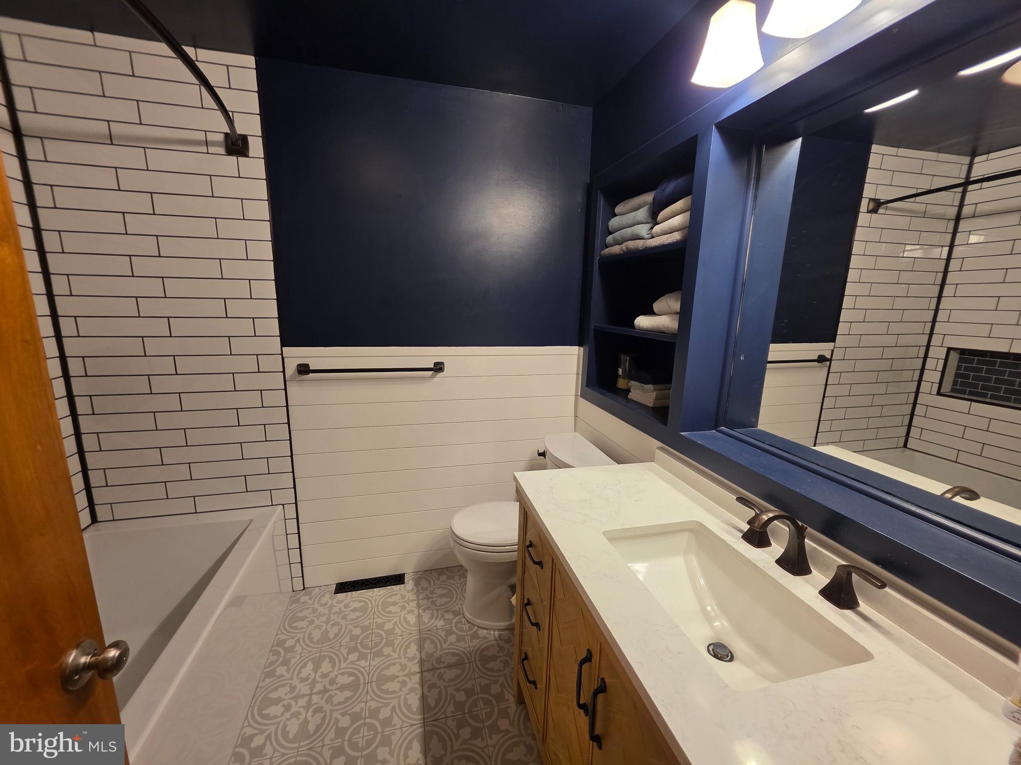 CEDAR CLIFF MANOR - Residential