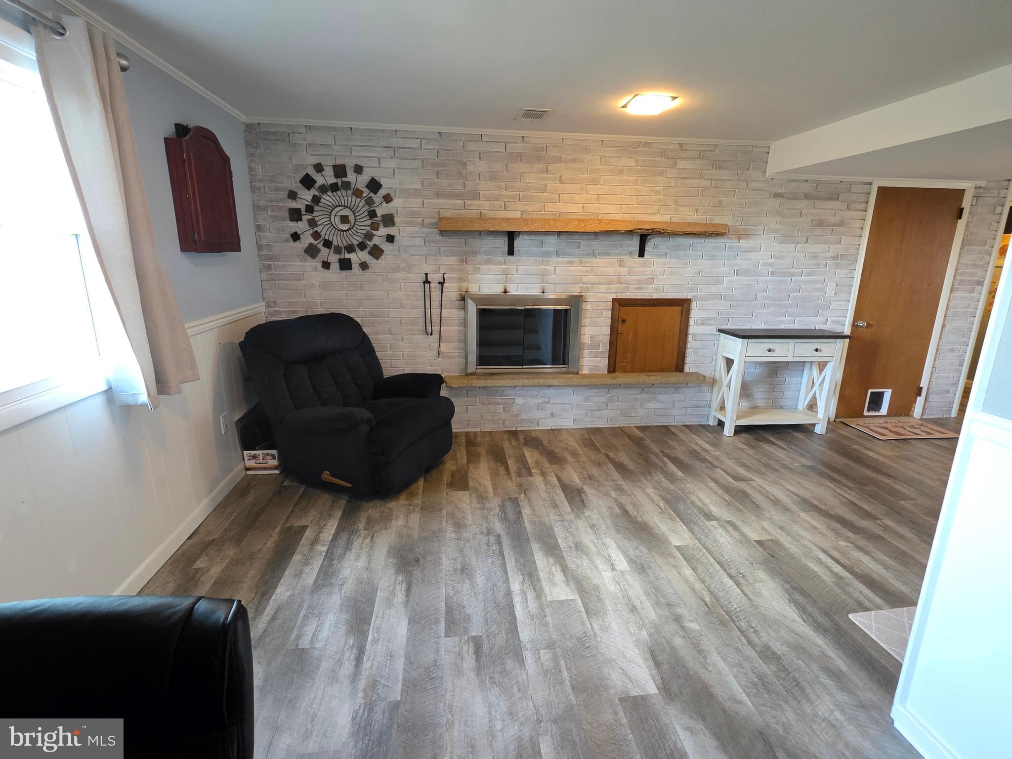 CEDAR CLIFF MANOR - Residential
