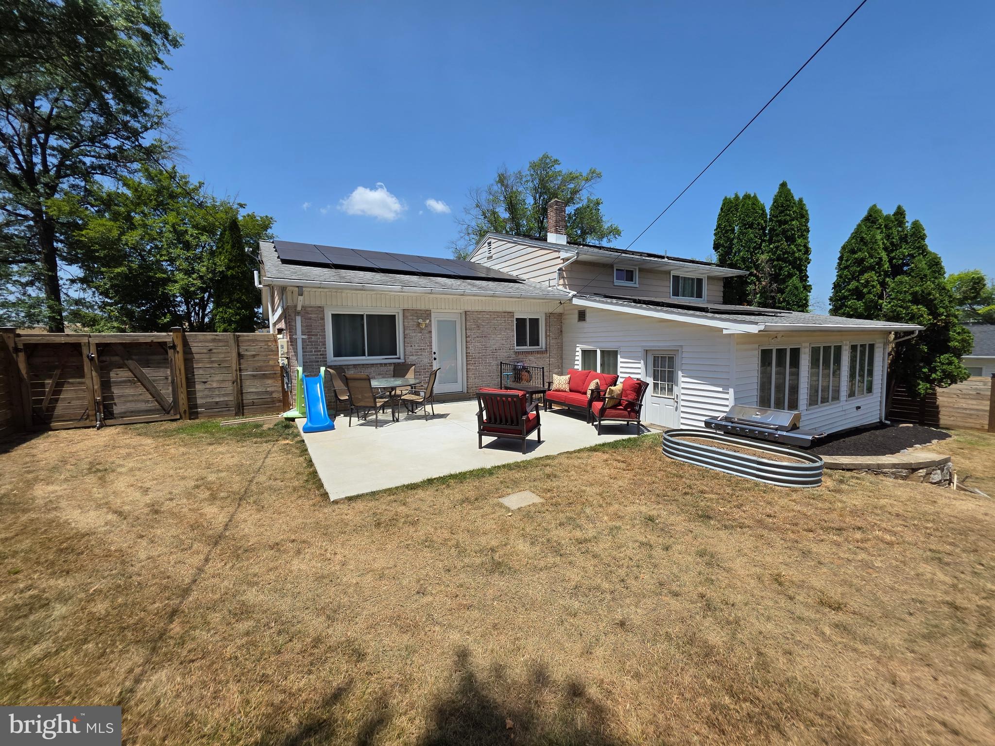 CEDAR CLIFF MANOR - Residential
