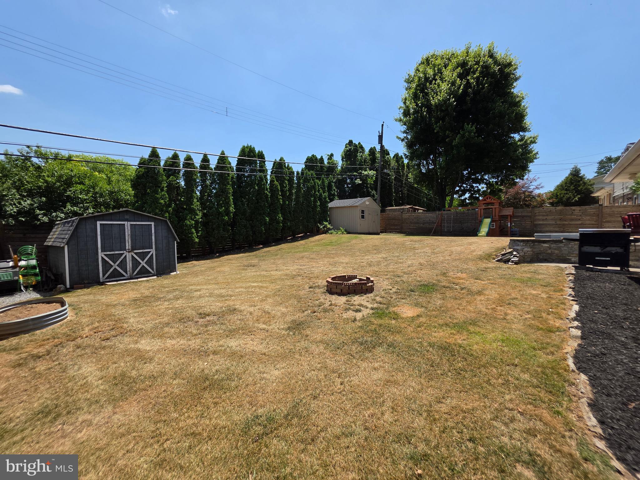 CEDAR CLIFF MANOR - Residential