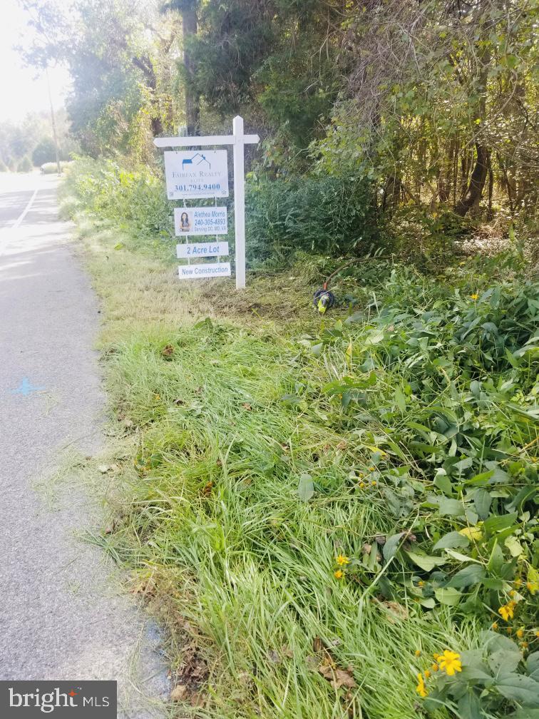 The Perfect Location South Osborne Road and Route 301. Build your Dreams on this private 2.25 Oasis.  Zoned Residential. All Reasonable Offers. Choose your own Custom Builders should you Wish to Build YOUR DREAM HOME. LAND ONLY