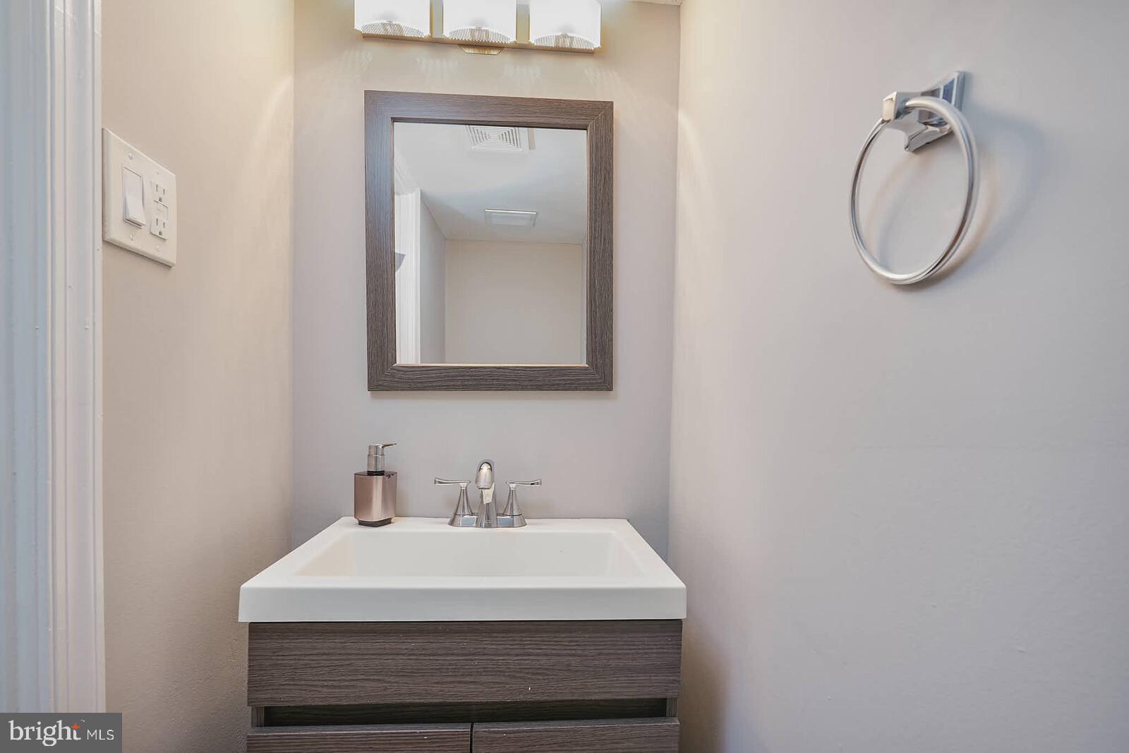 ROCKSHIRE TOWNHOMES - Residential