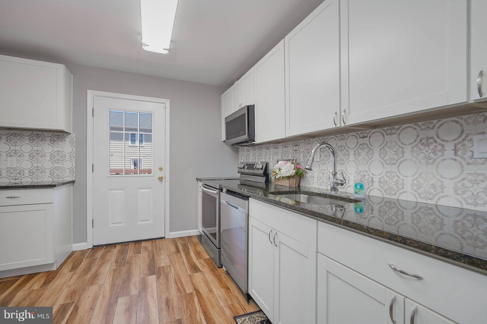 ROCKSHIRE TOWNHOMES - Residential