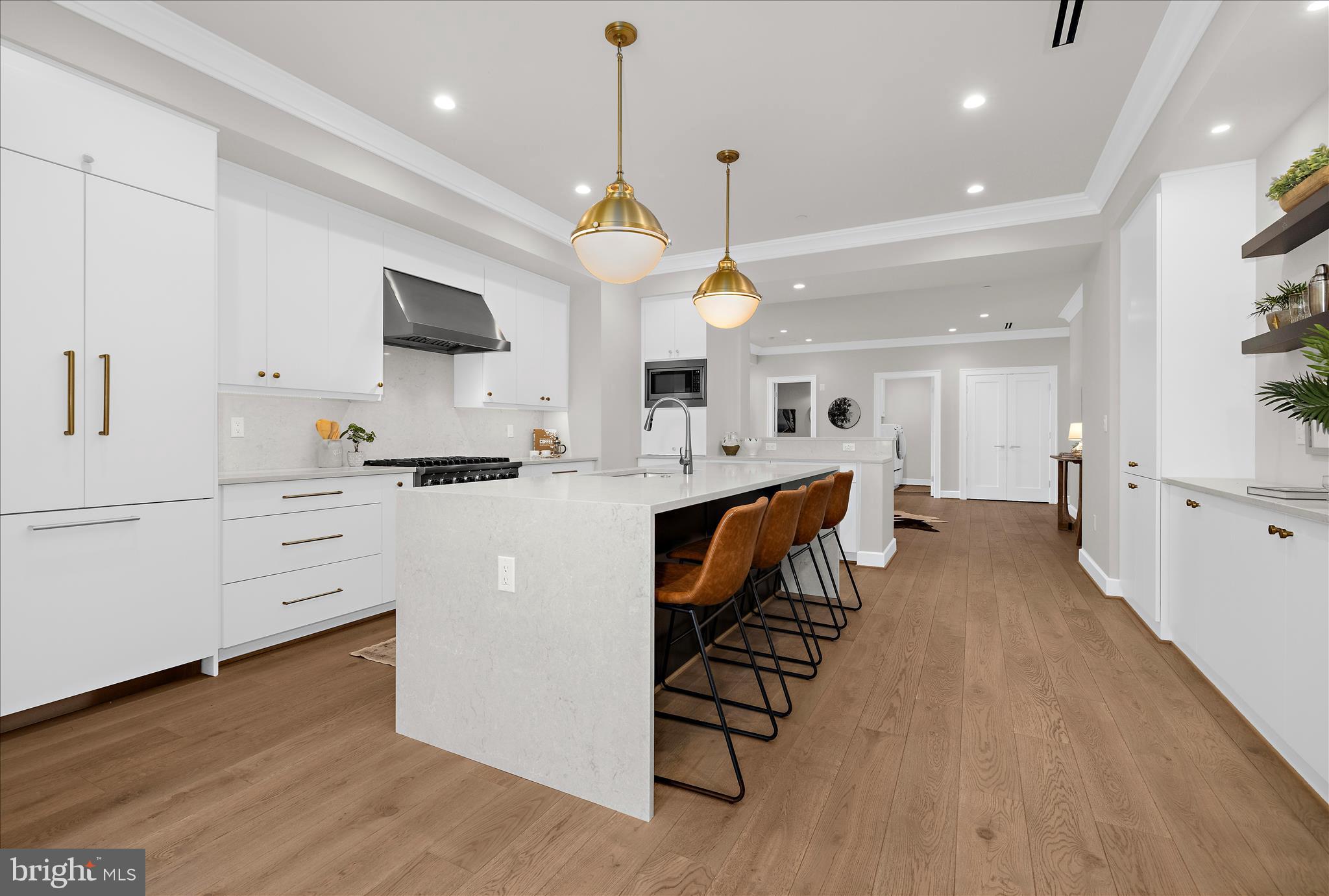 MURRAY HILL - Residential