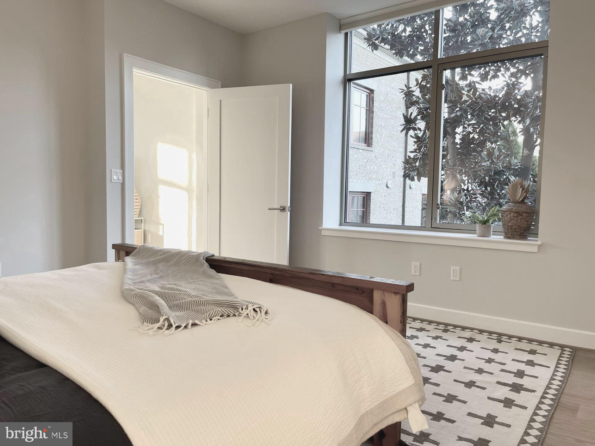 MURRAY HILL - Residential
