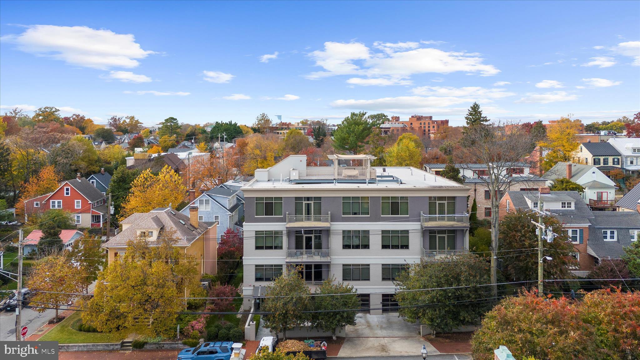 MURRAY HILL - Residential