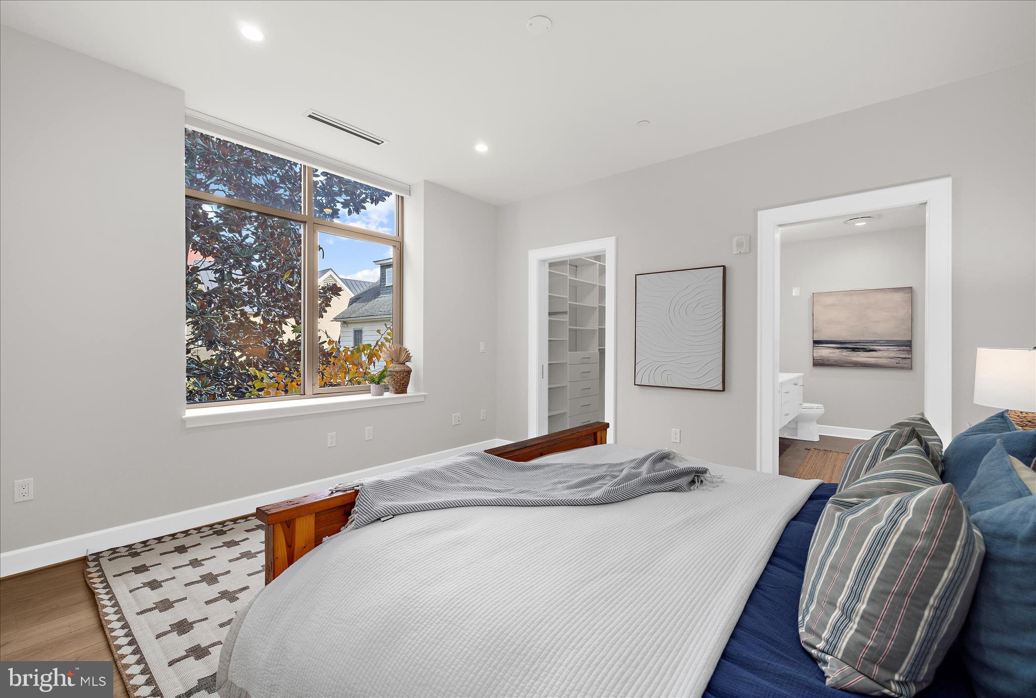MURRAY HILL - Residential