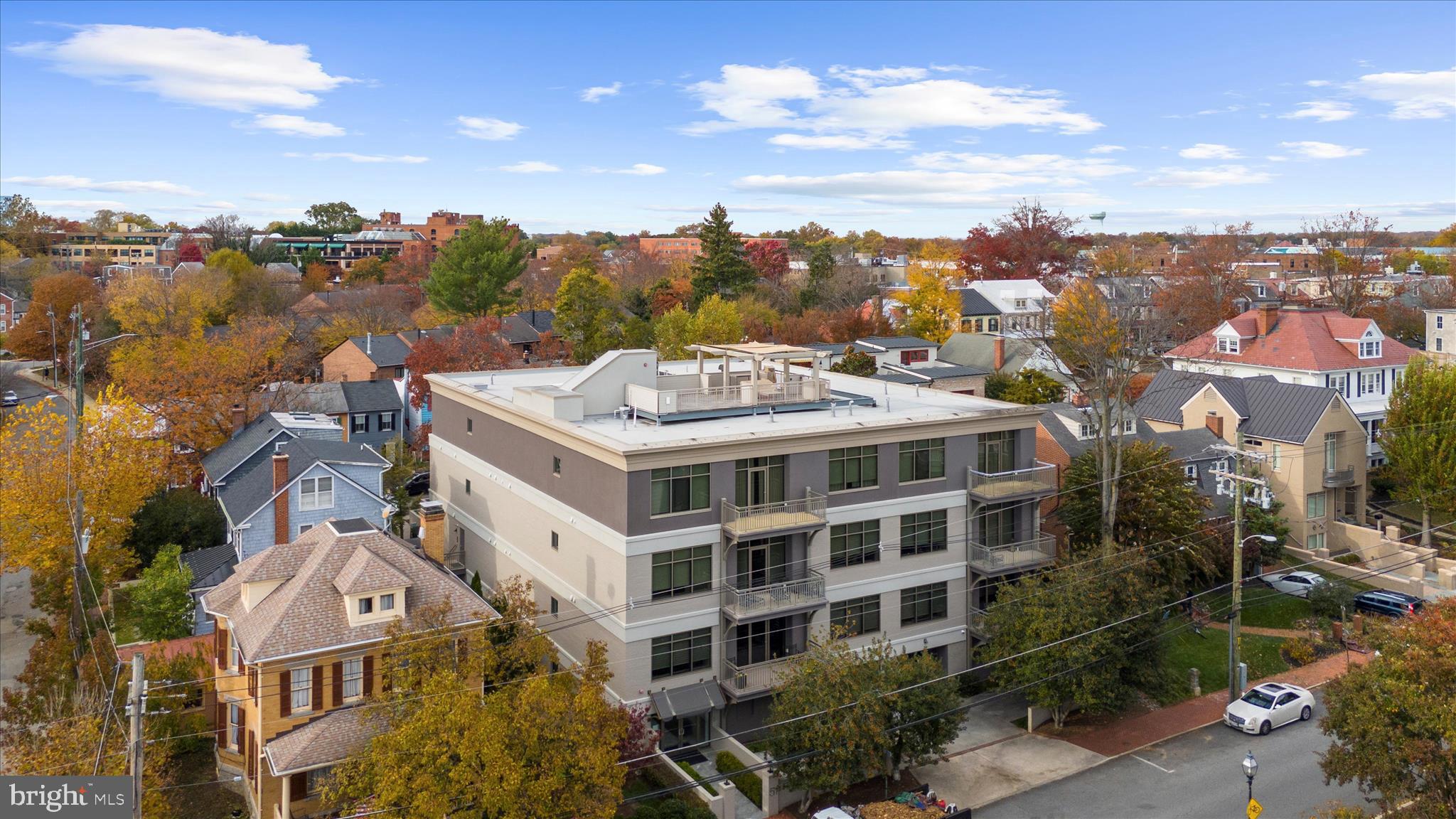 MURRAY HILL - Residential