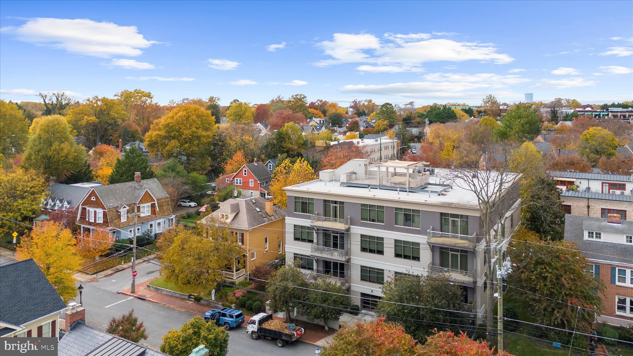 MURRAY HILL - Residential