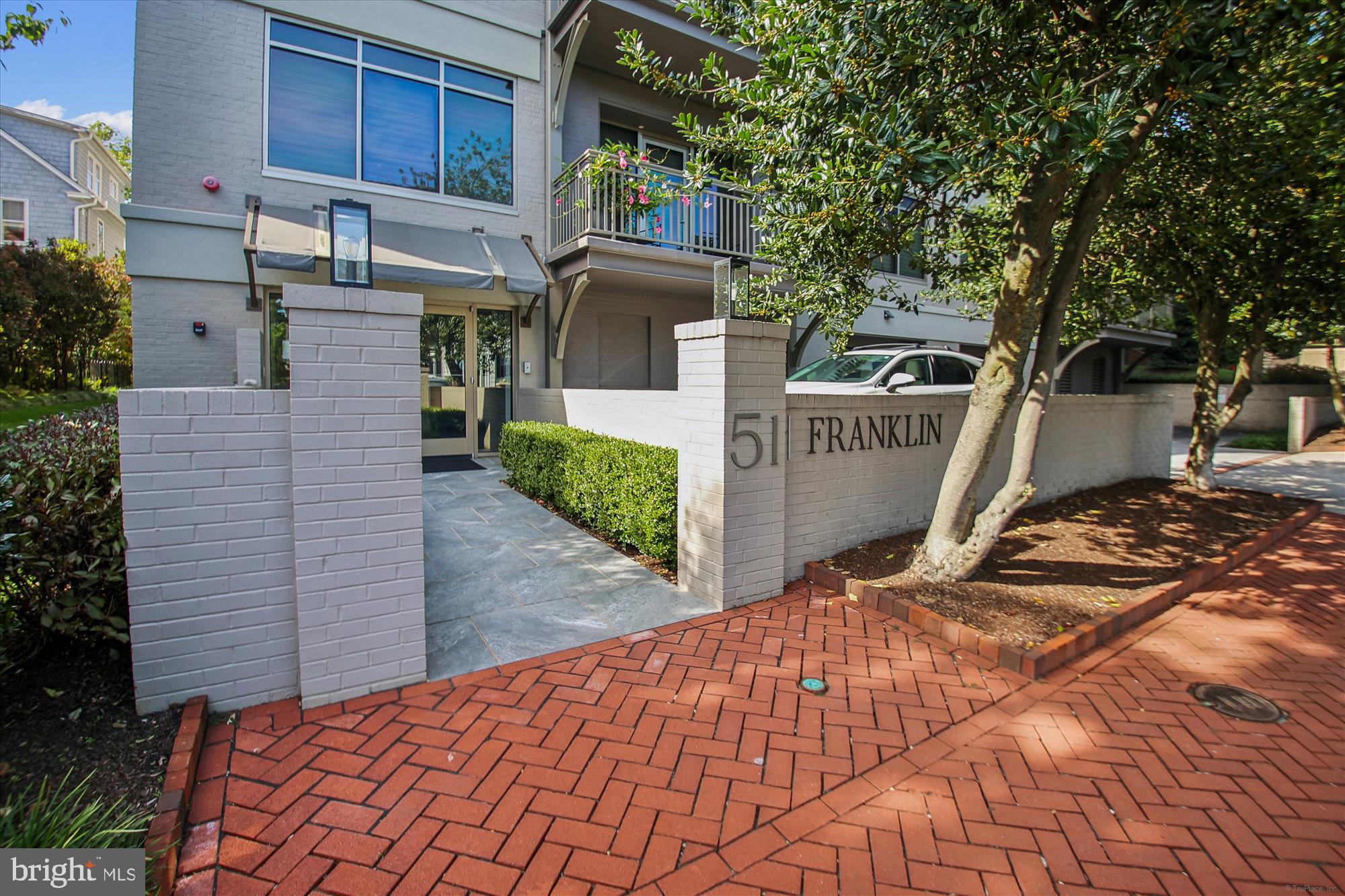 MURRAY HILL - Residential