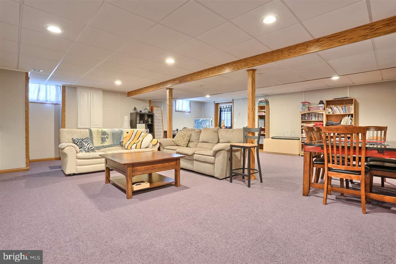 HUNTERS RUN - Residential
