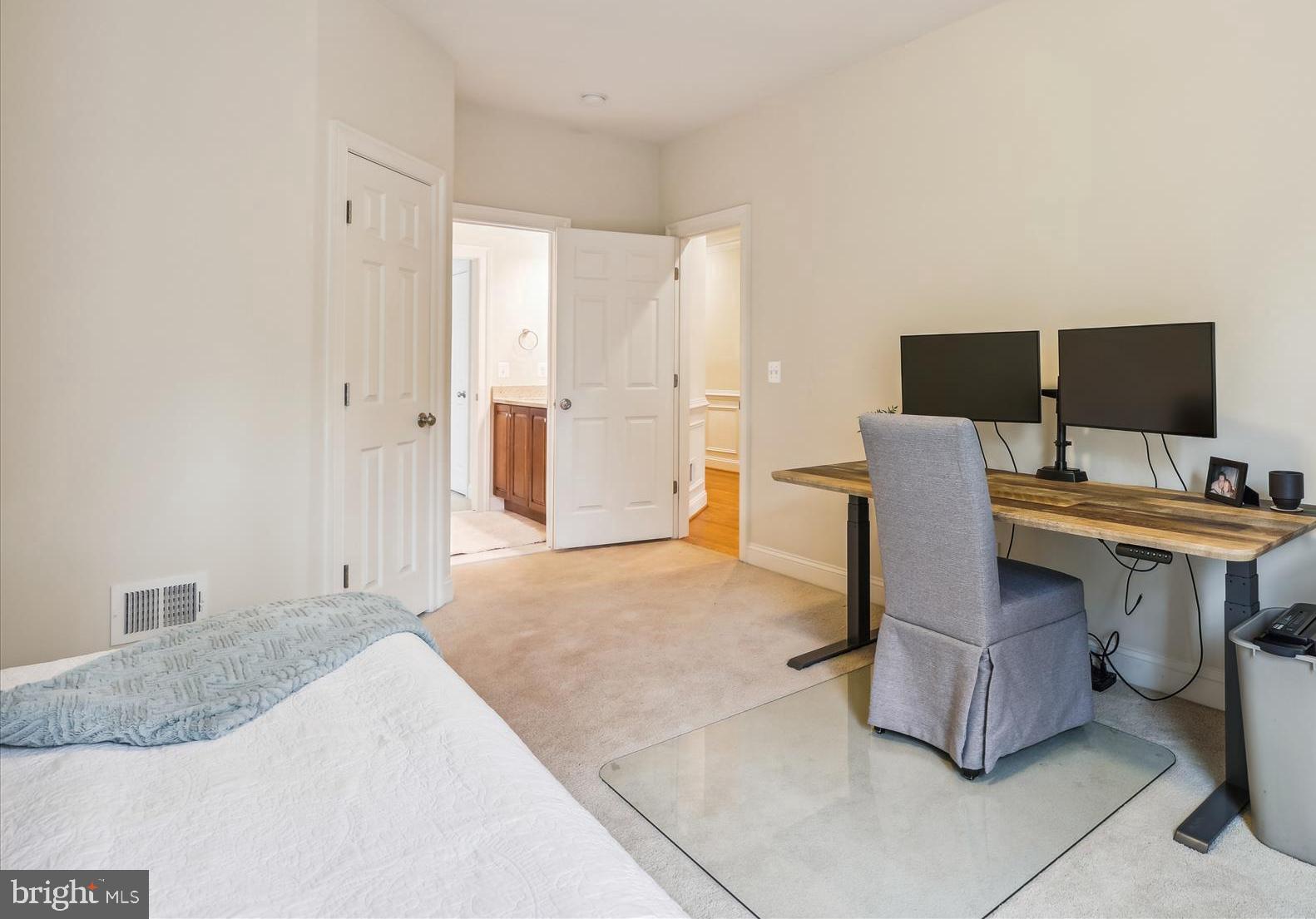 CHAPEL HILL - Residential