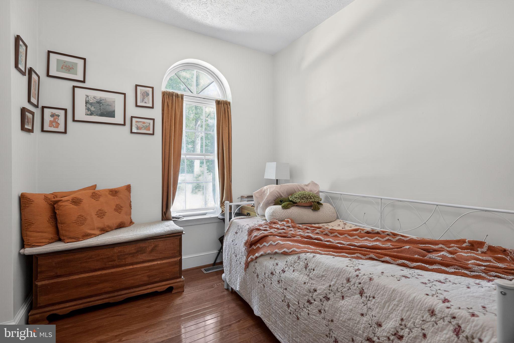 GALLANT GREEN WOODS - Residential