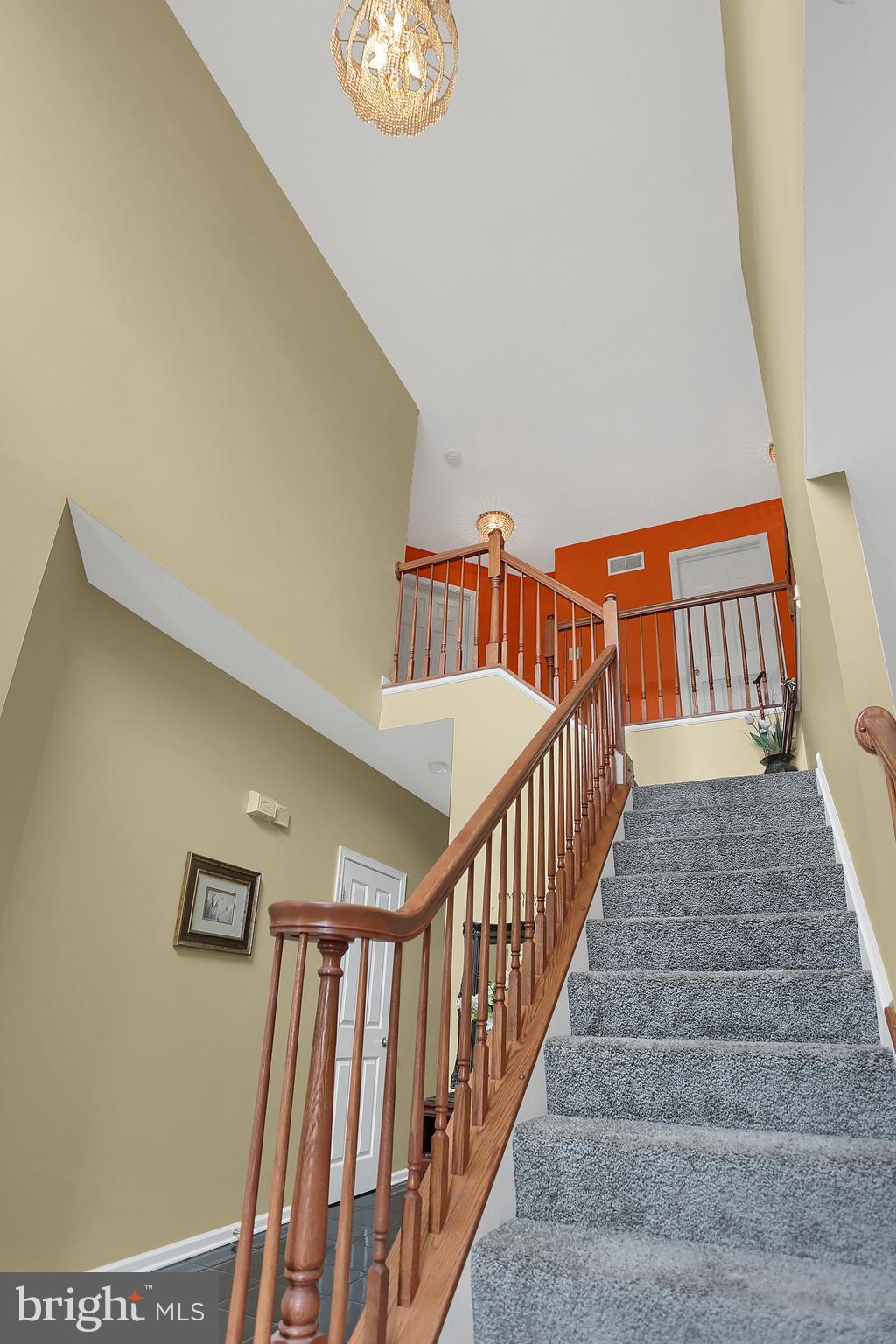WELLINGTON HILLS - Residential