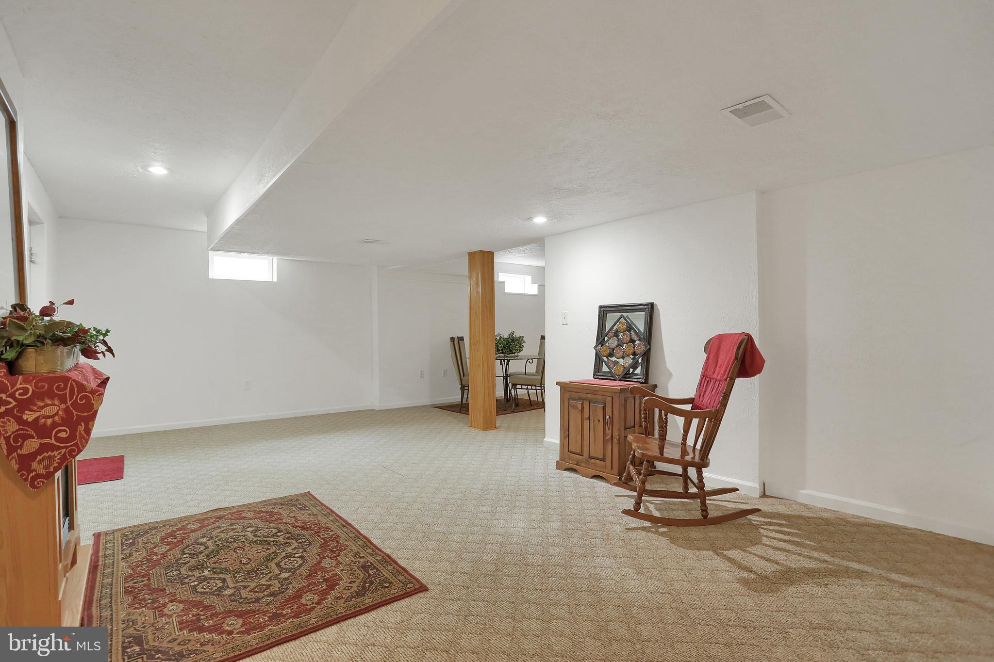 WELLINGTON HILLS - Residential