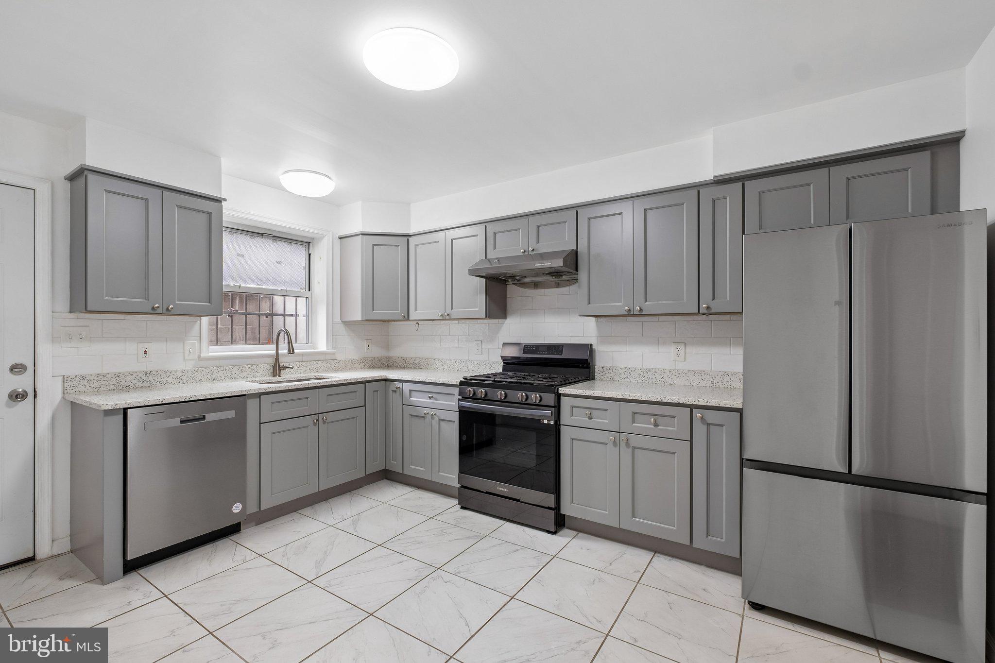 PASSYUNK SQUARE - Residential