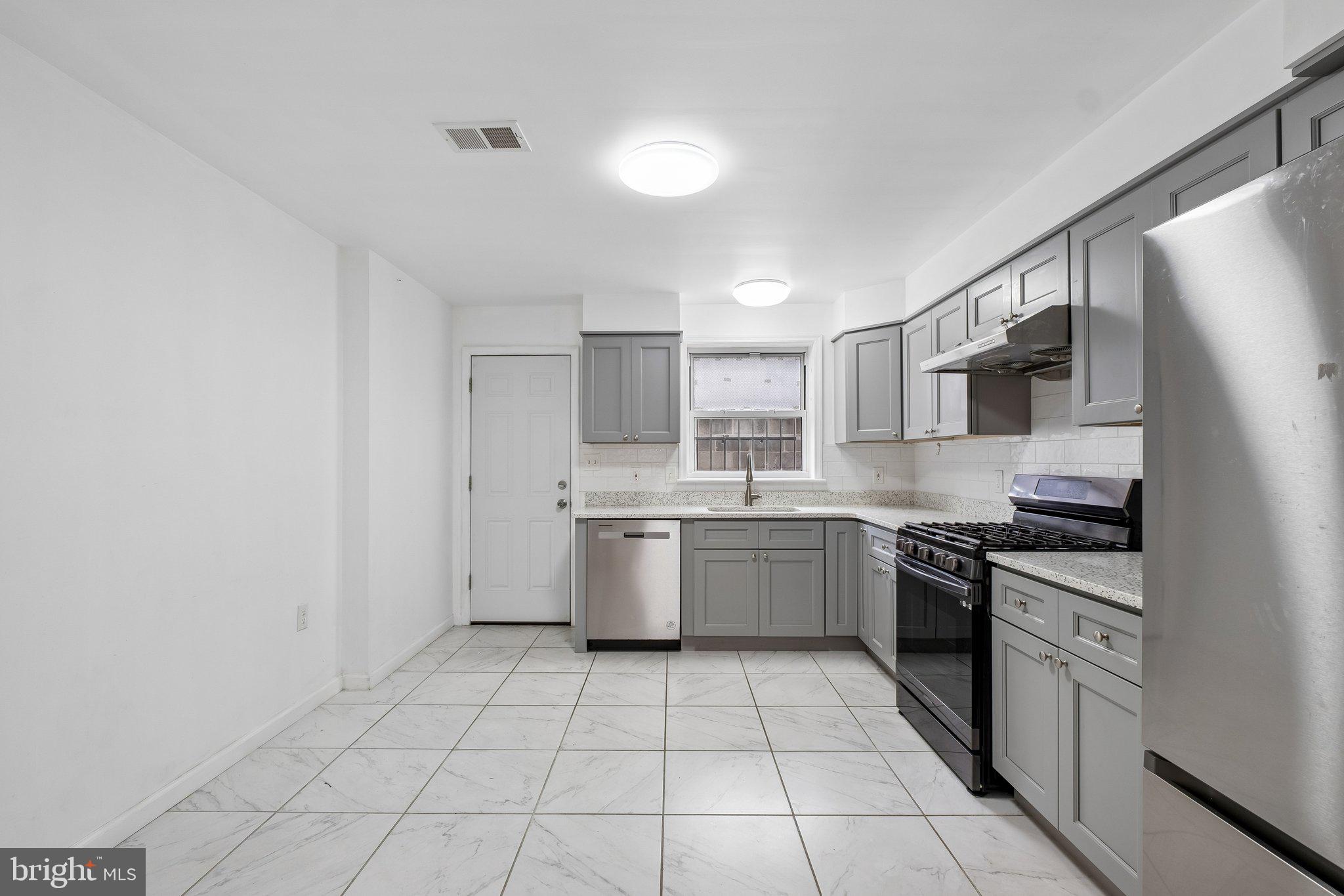 PASSYUNK SQUARE - Residential