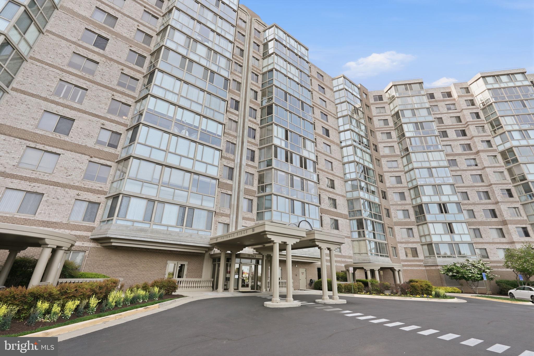 LANSDOWNE WOODS - Residential