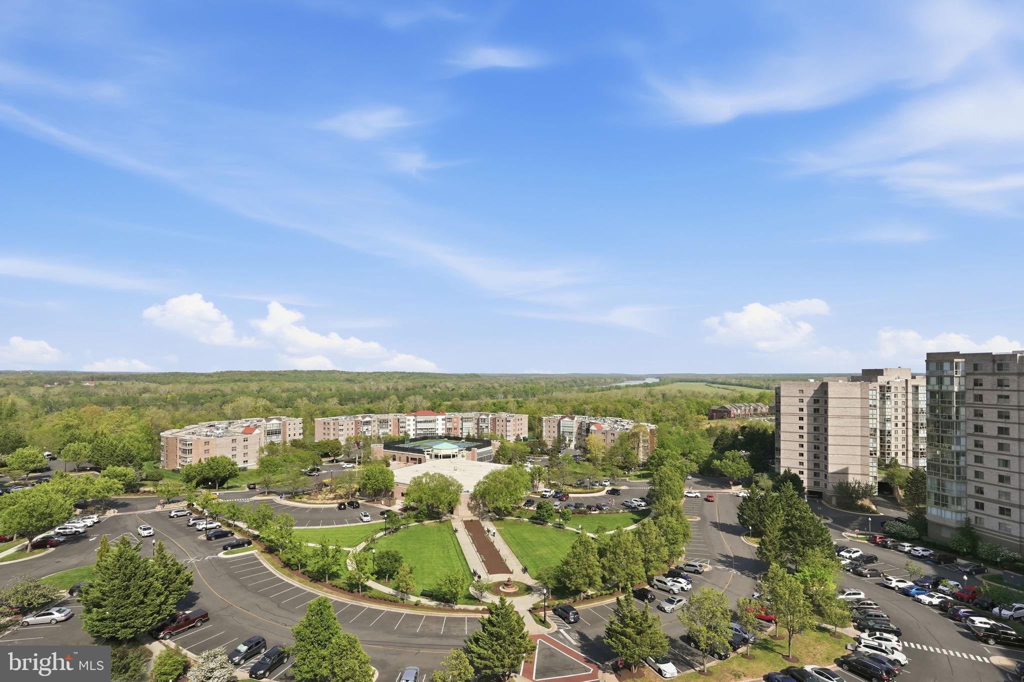 LANSDOWNE WOODS - Residential