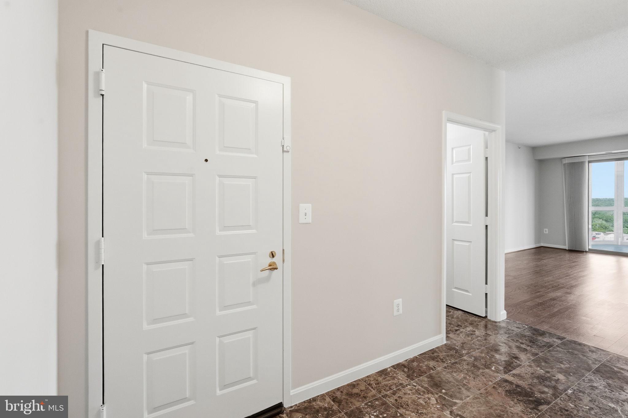 LANSDOWNE WOODS - Residential