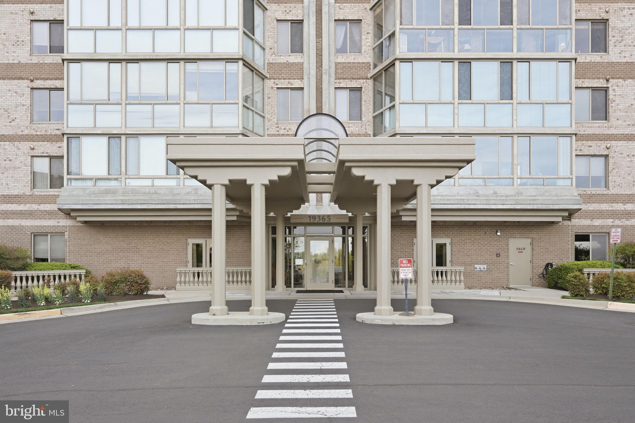 LANSDOWNE WOODS - Residential