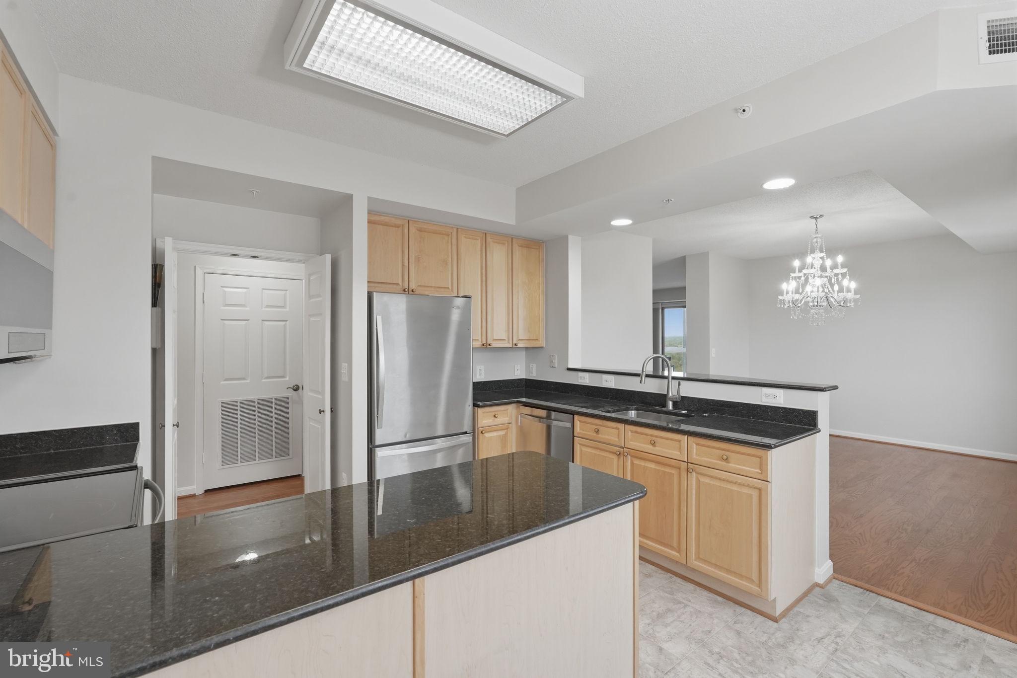 LANSDOWNE WOODS - Residential