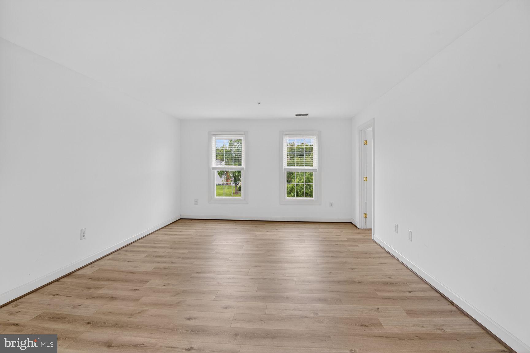 SPRINGFIELD MANOR - Residential