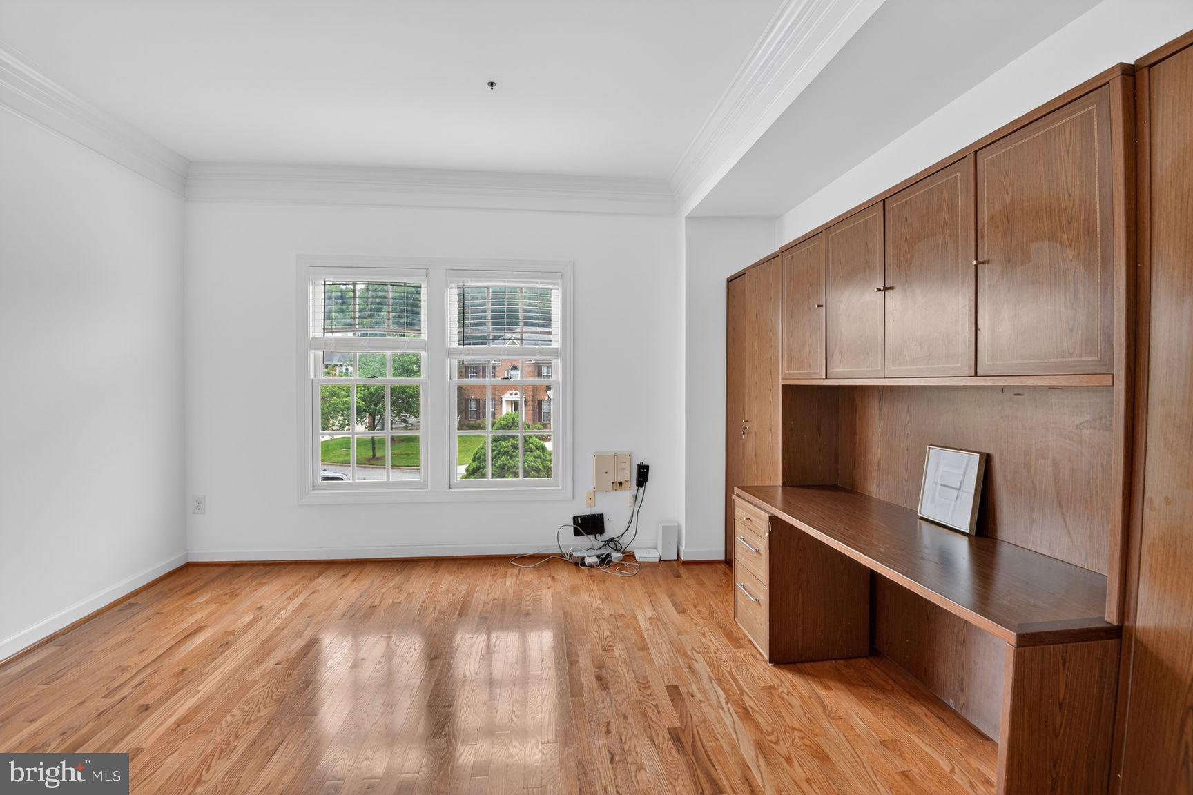 SPRINGFIELD MANOR - Residential