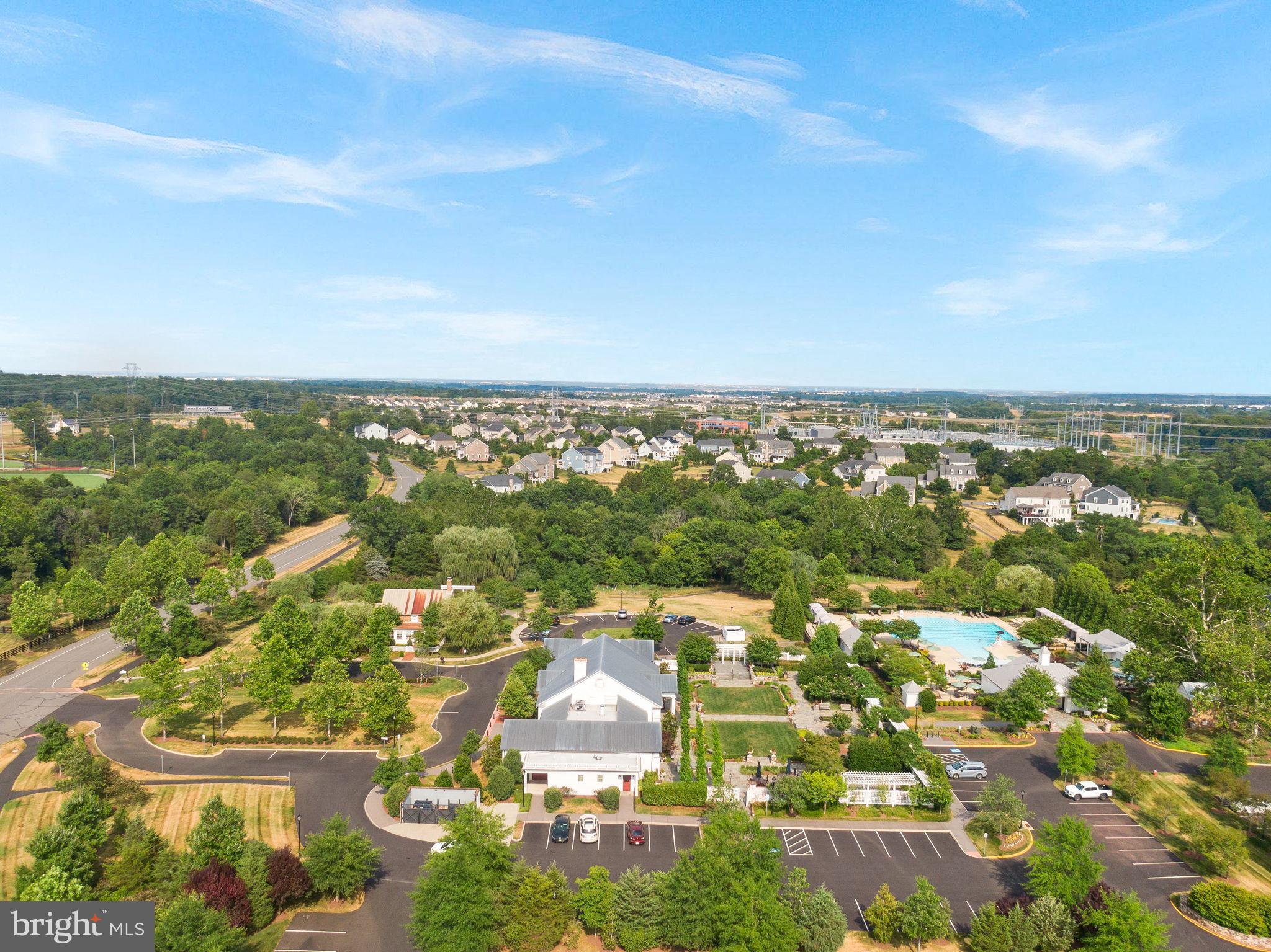 GREENS SOUTH AT WILLOWSF - Residential